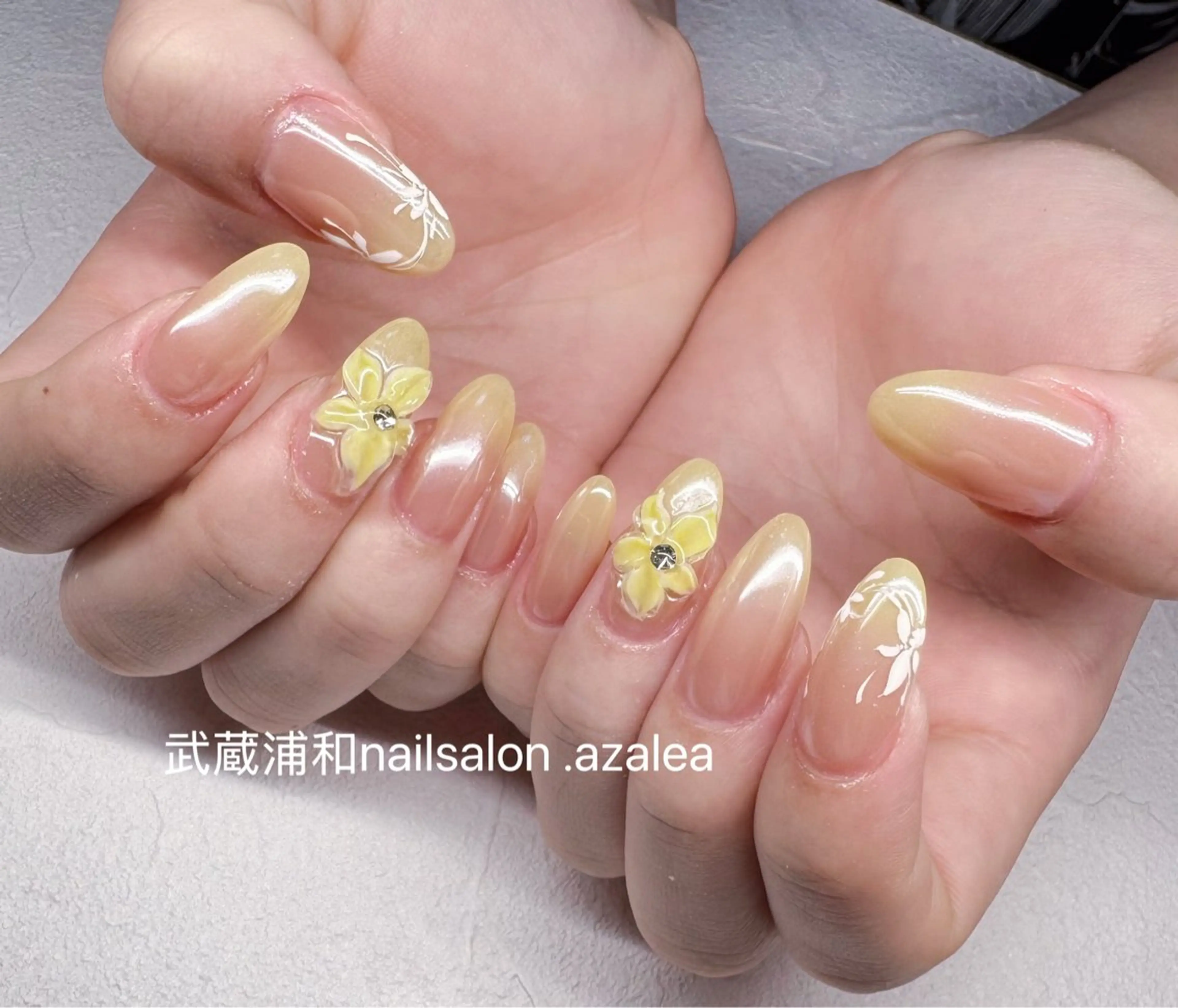 ネイル ハンドネイル R inのネイルデザイン