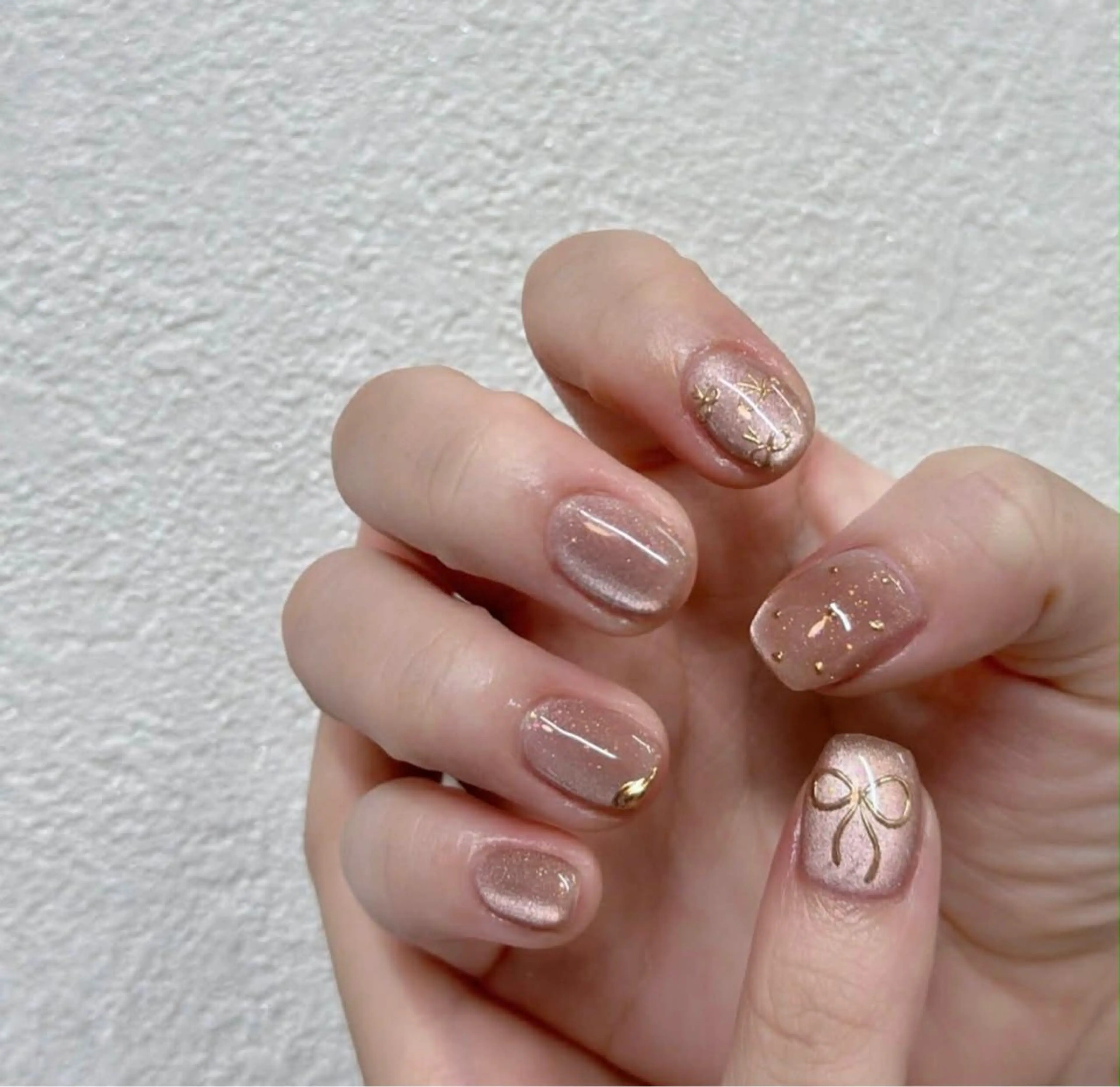 ネイル オーロラネイル ブルー チークネイル フットネイル フレンチネイル ハンドネイル Ema エマのネイルデザイン