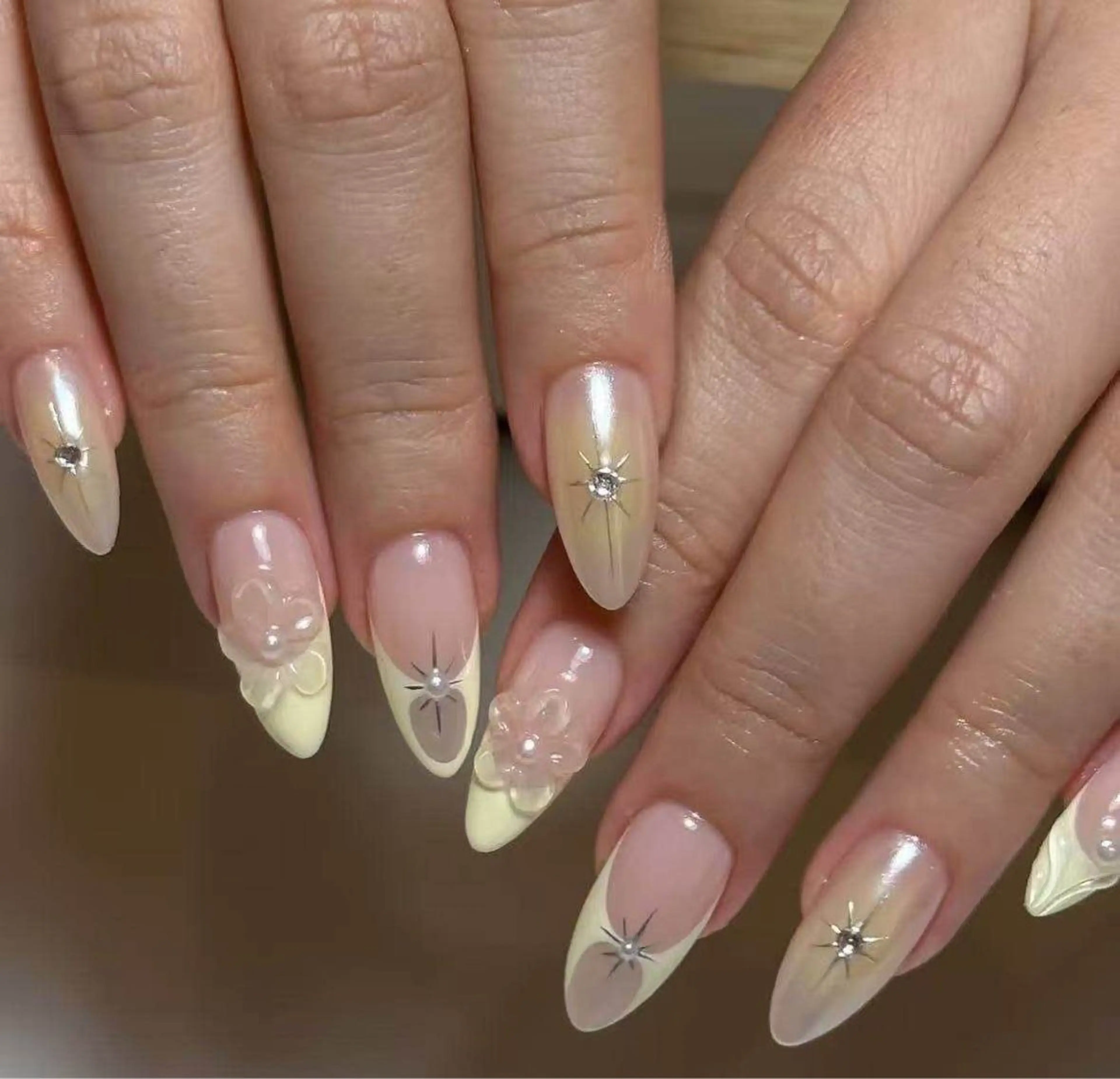 ネイル フラワーネイル フレンチネイル ジェルネイル ガラスフレンチ ハート ハンドネイル BabyYouMi ねねのネイルデザイン