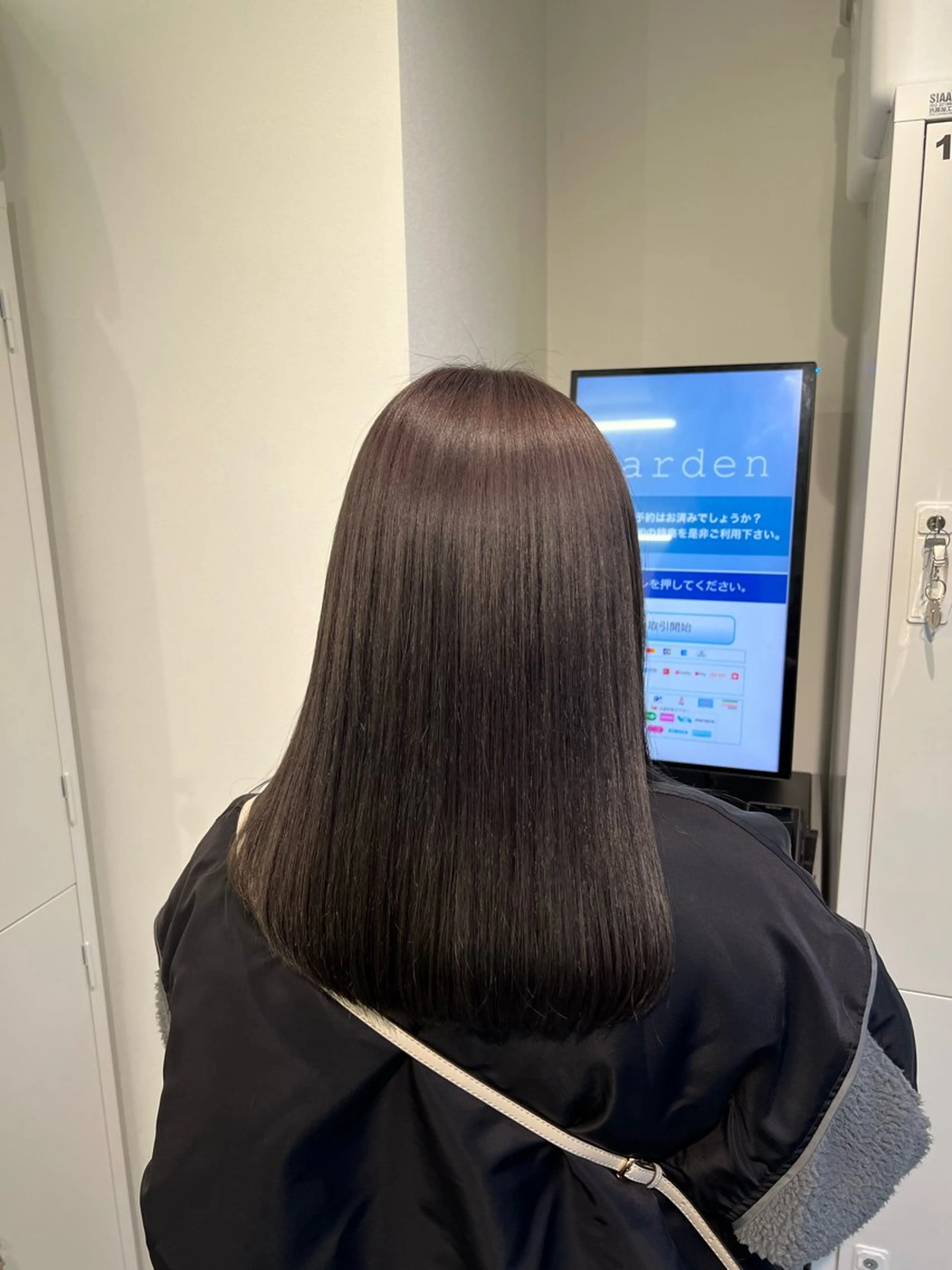 セミロング カラー kei/透明感カラー /縮毛矯正/メンズのヘアスタイル