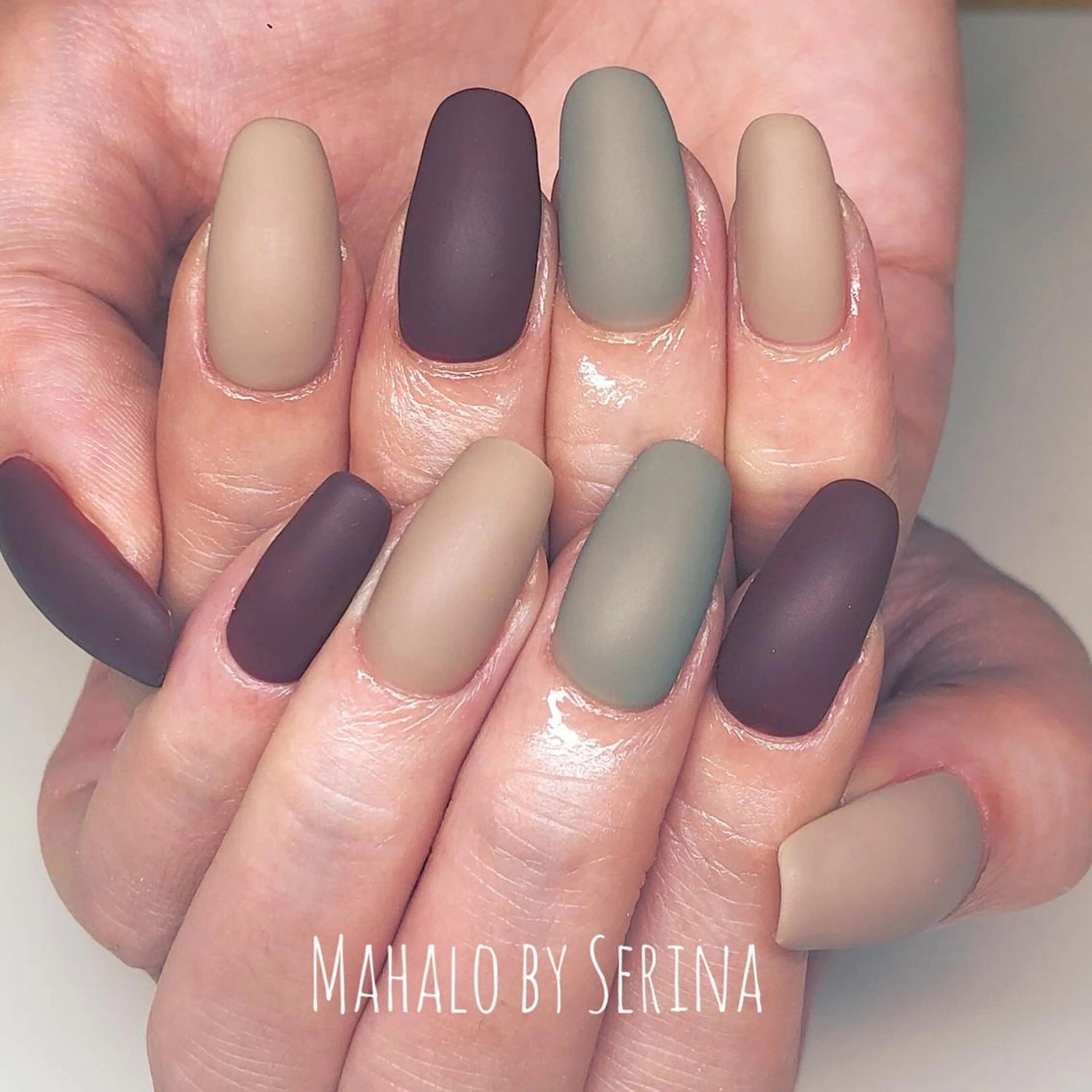 ミディアム カラー ネイル SUNNY BAE. SERINAのネイルデザイン