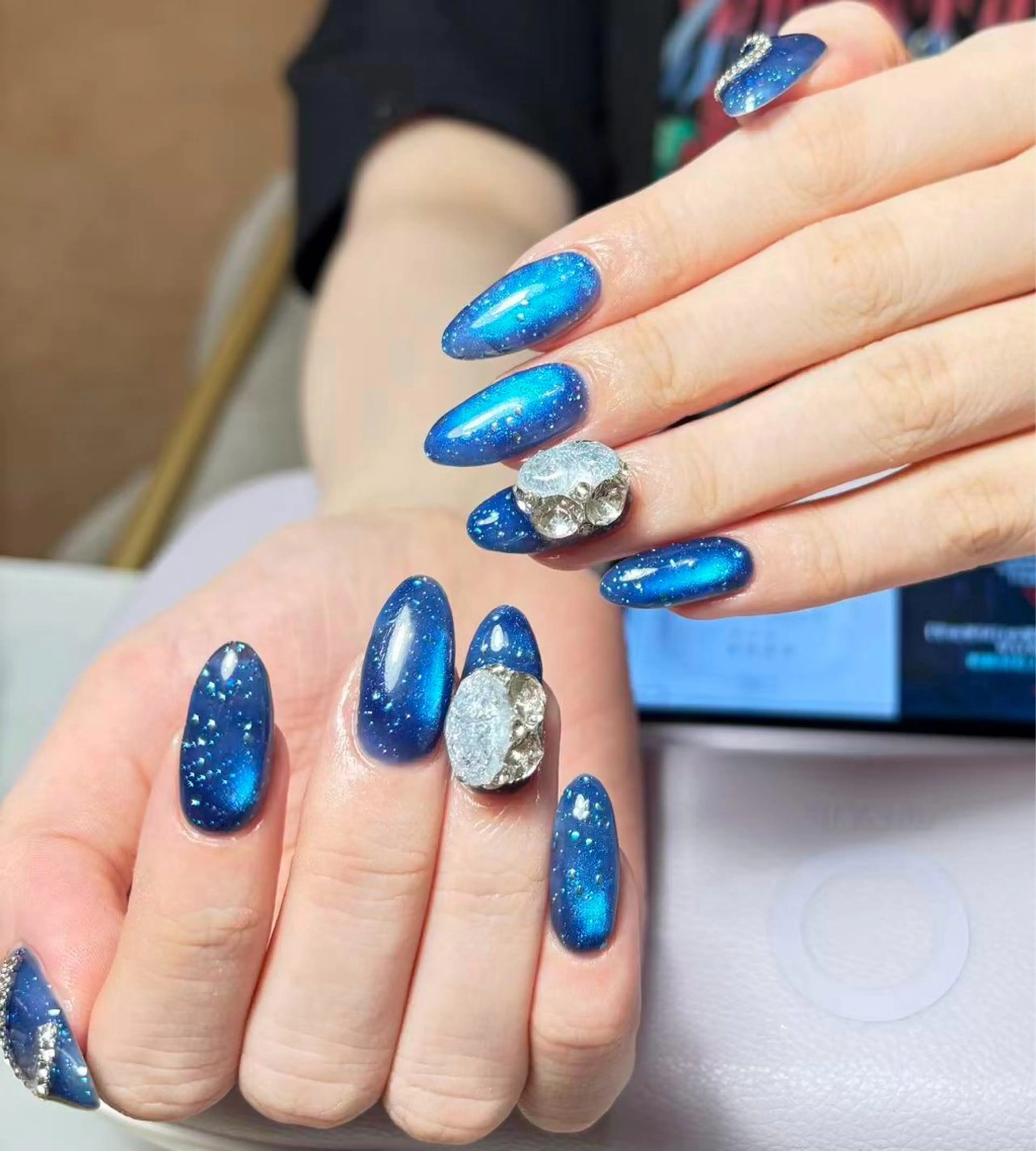 ネイル ハンドネイル AngelChris ビューティーサロンのネイルデザイン