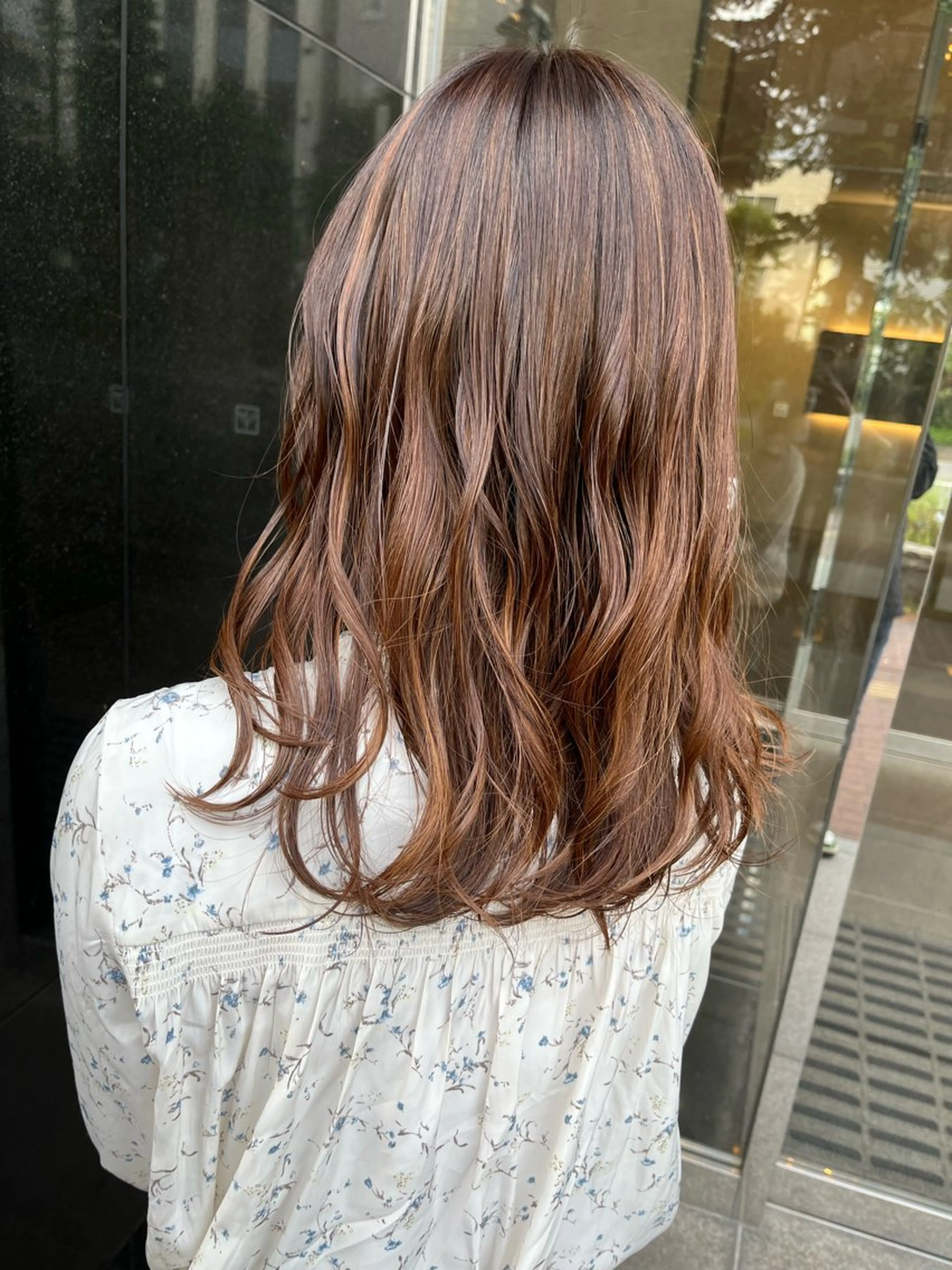 ミディアム カラー カット ヘアカラー トリートメント 髪質改善美容室Lust所属・美容室Lust💚 嶋崎　鷹のヘアスタイル