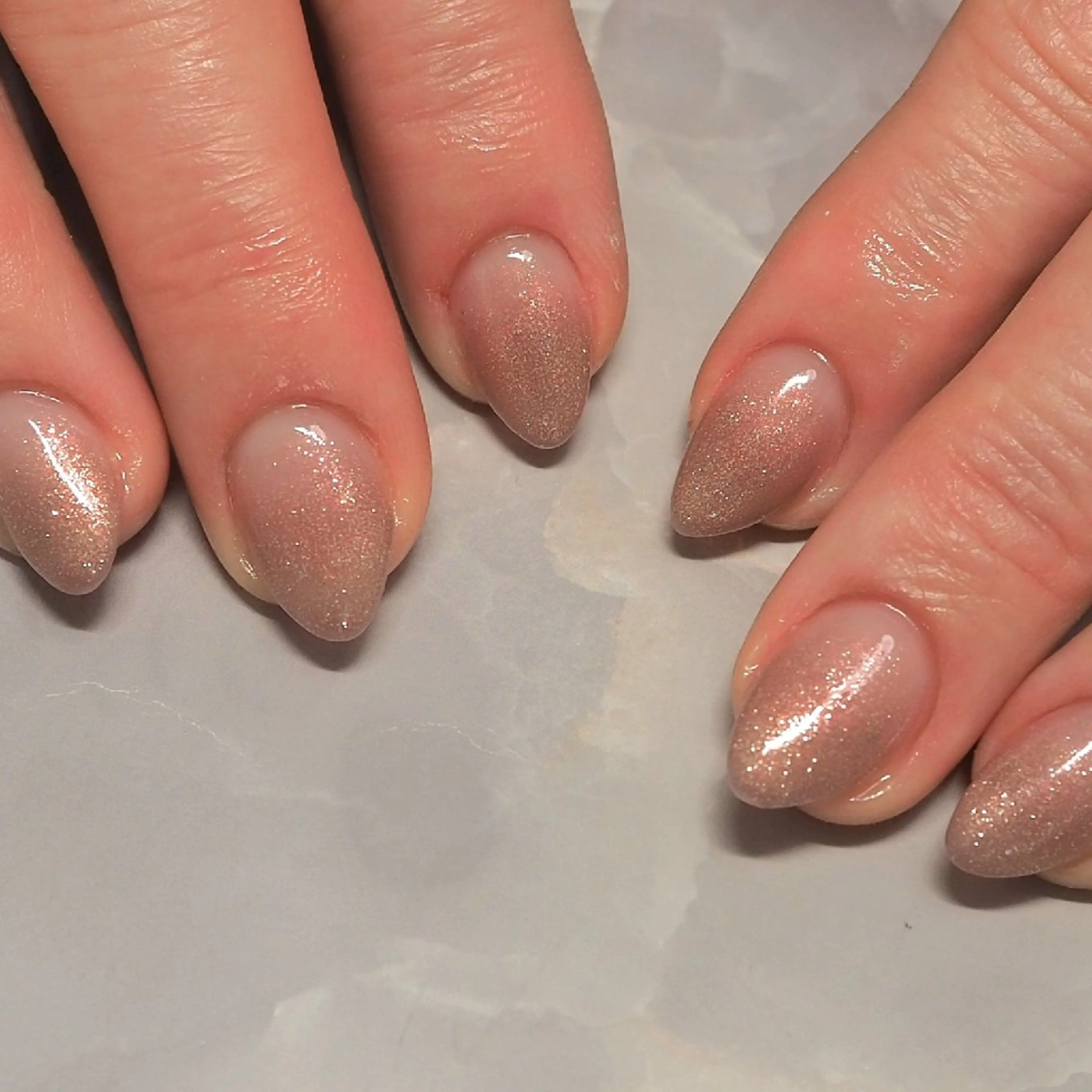 〖 オフ&ケア込み〗グラデーションの写真