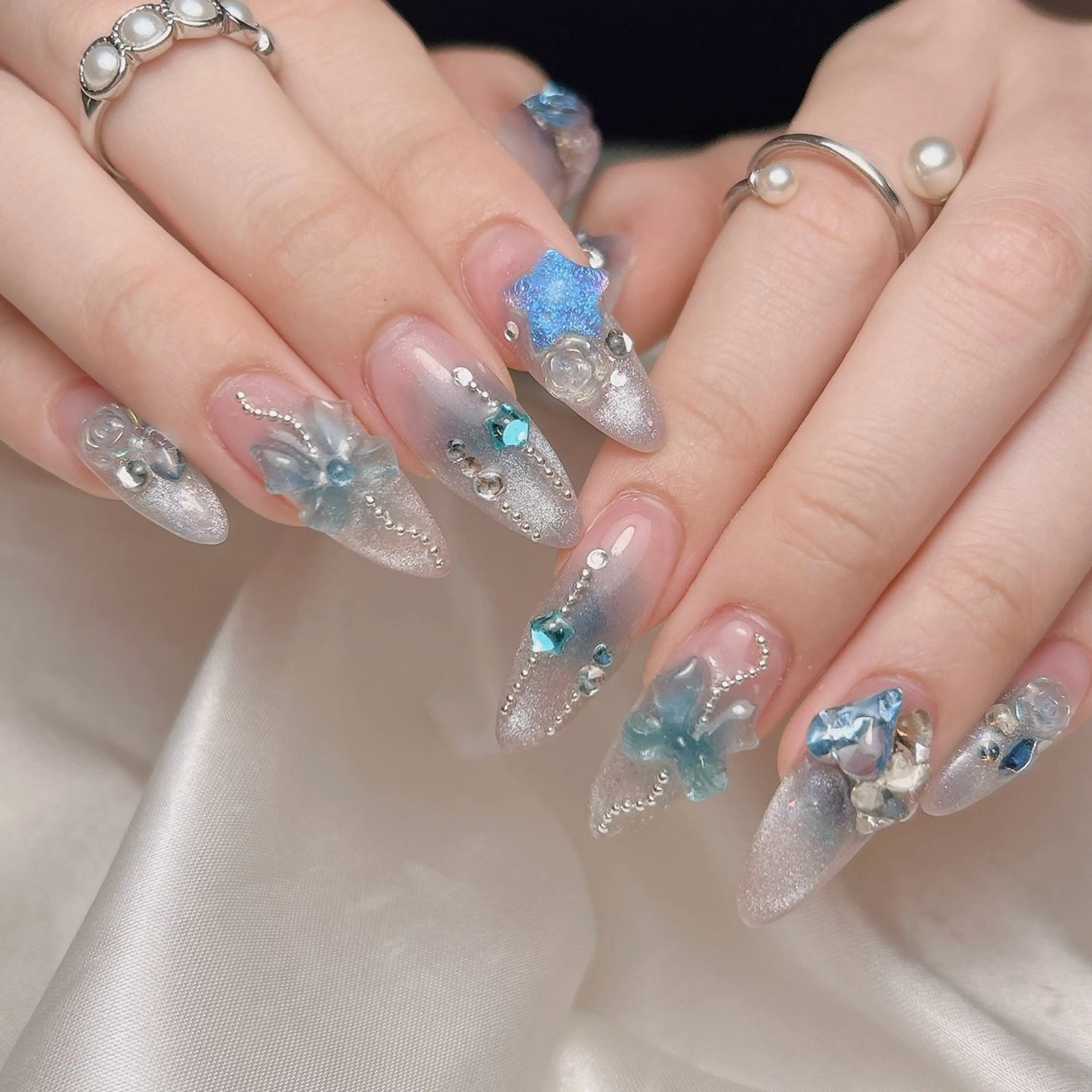 ネイル ブルー チークネイル ハンドネイル junna 金山.東別院.上前津のネイルデザイン