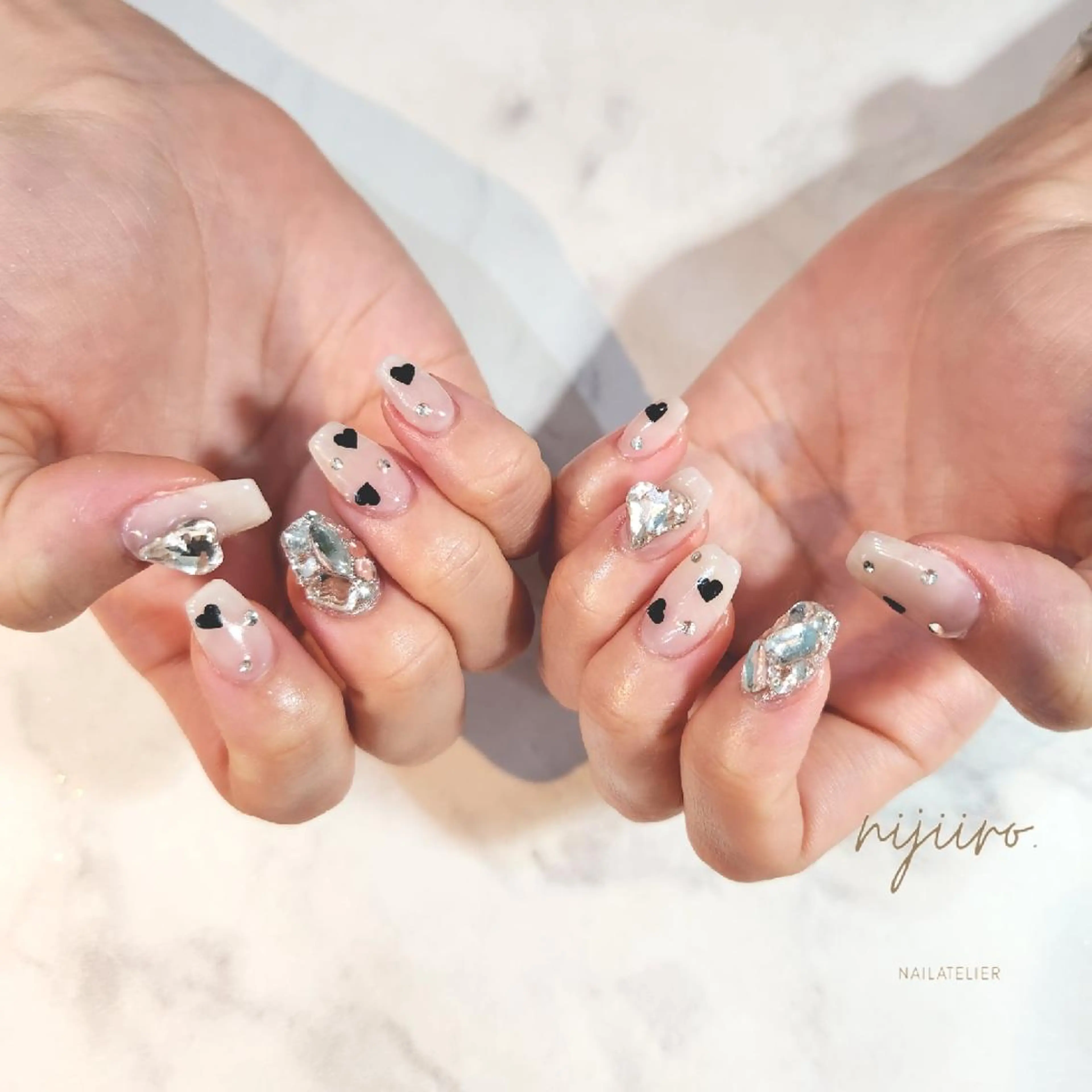 ネイル ハンドネイル nailatelier nijiiro.所属・nijiiro🌈 サトウのネイルデザイン