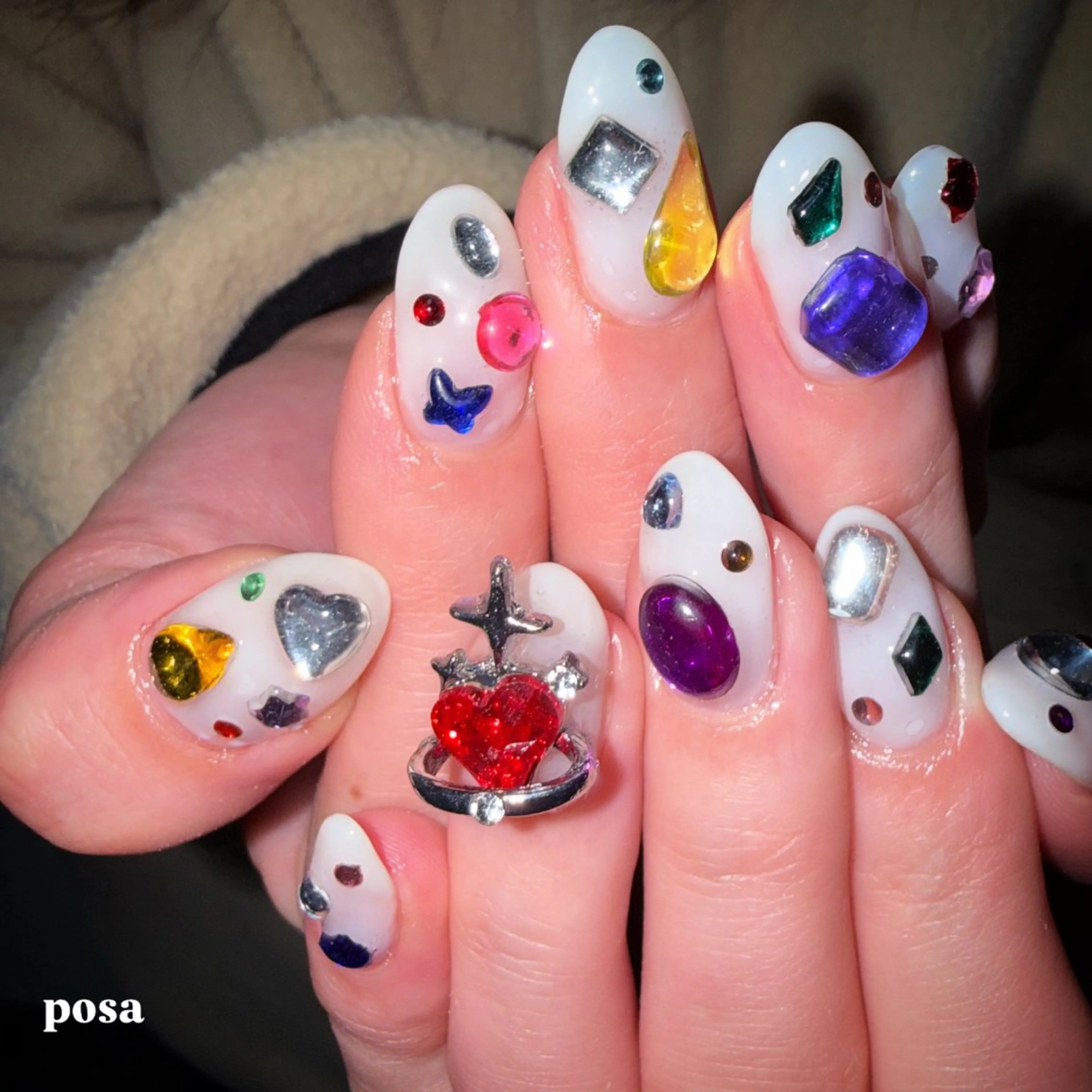 ネイル キラキラネイル シンプルネイル ホワイト ハンドネイル posa nail モエミのネイルデザイン