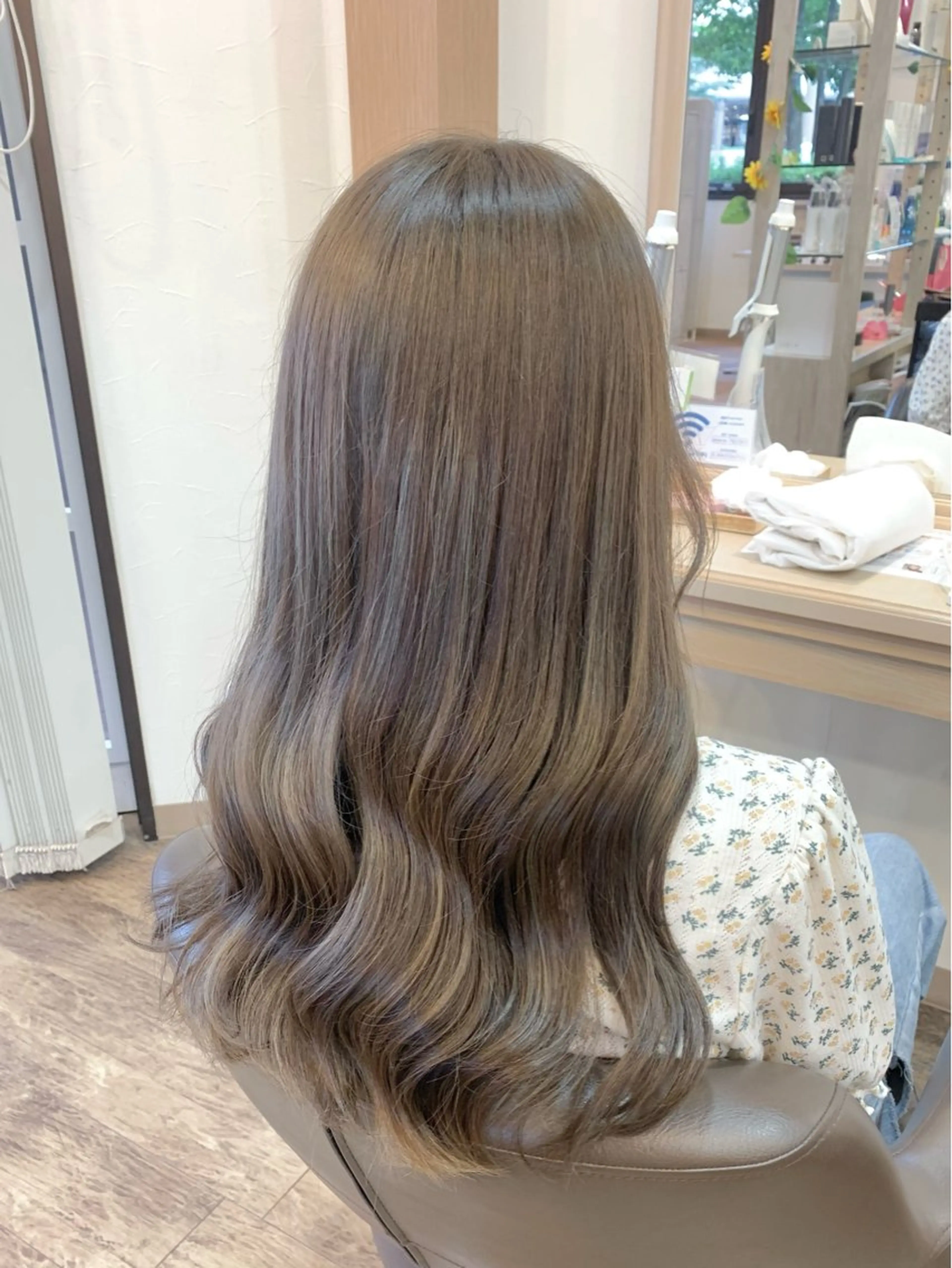 🎓美容学生限定✂️サロン見学クーポン👀リアルな美容師の仕事を間近で❣️【カラー+3stepトリートメント】の写真