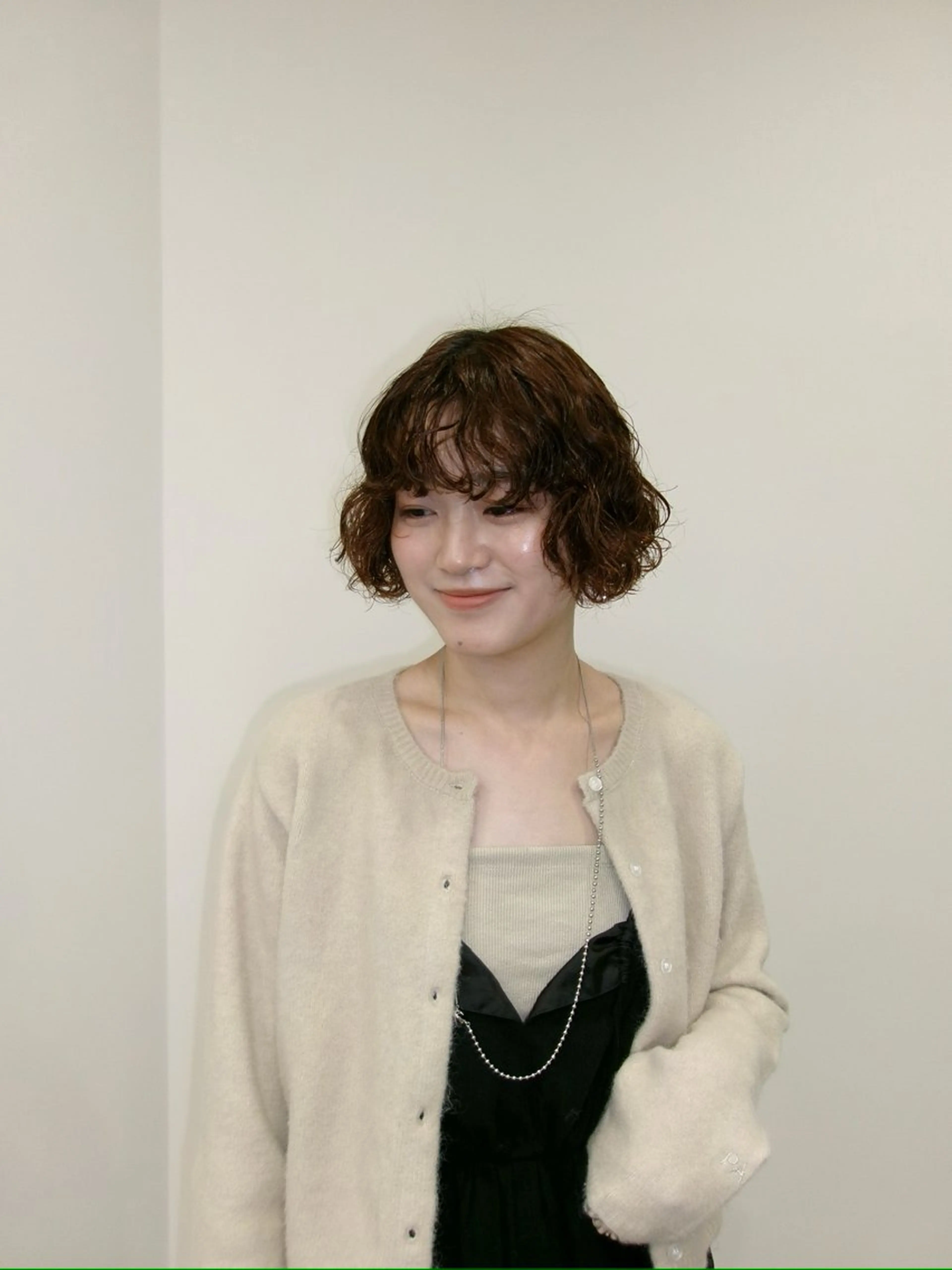 ショート パーマ era所属・azumi/ボブ/暖 色/オリーブ/縮毛のヘアスタイル