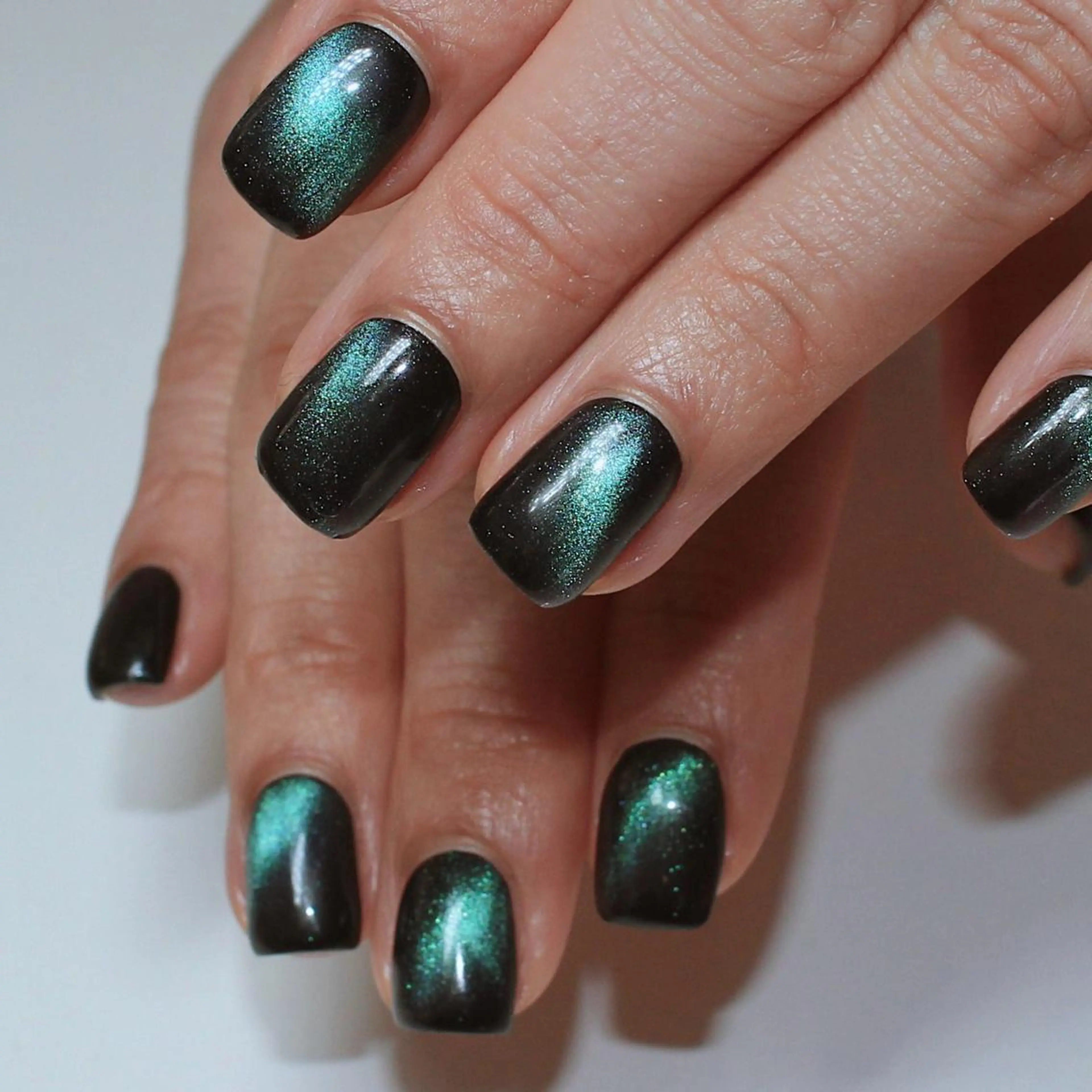 ネイル キラキラネイル マグネットネイル ミラーネイル ハンドネイル Baku Nailsのネイルデザイン