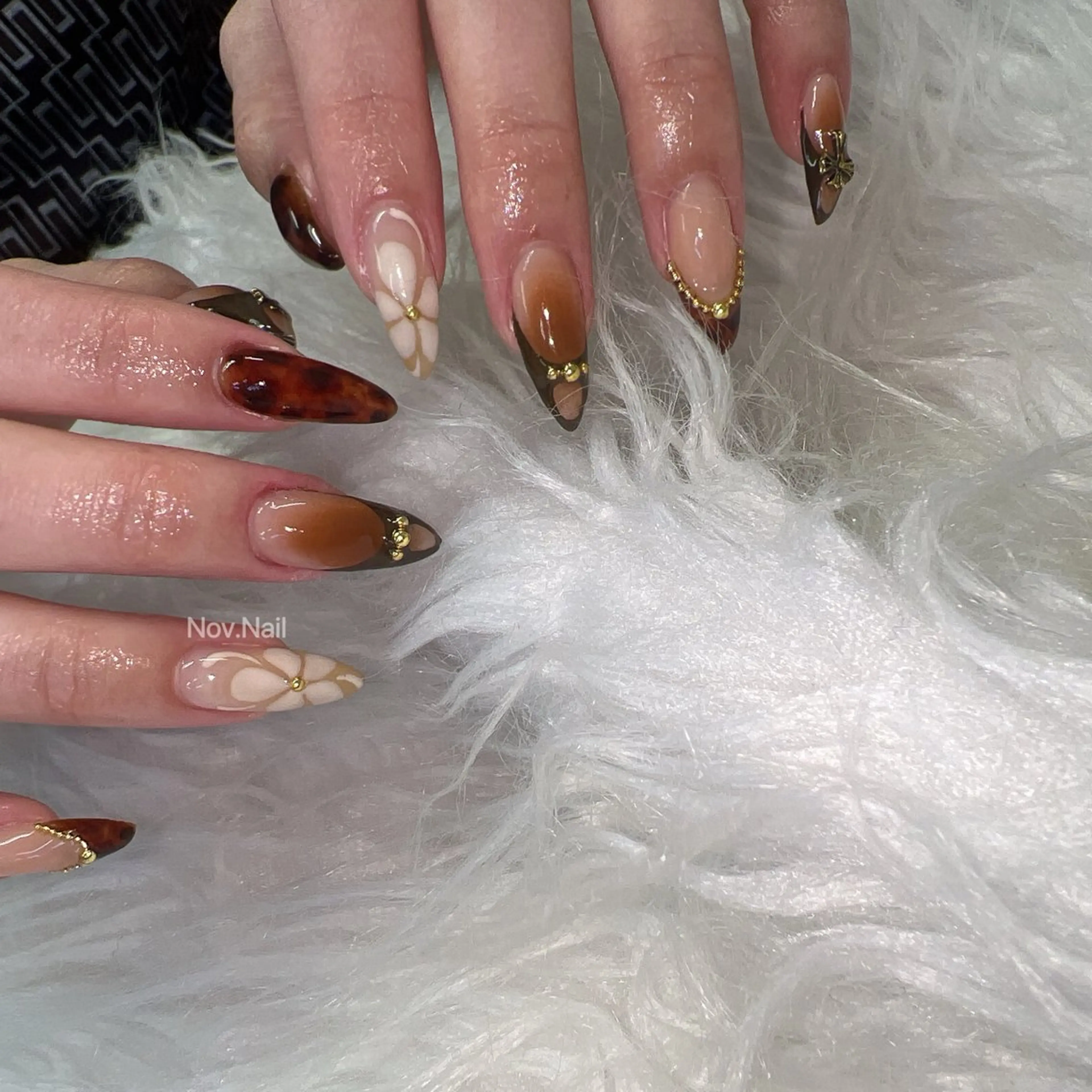 ネイル ノブ.ネイルサロン所属・ノブ ネイルのネイルデザイン