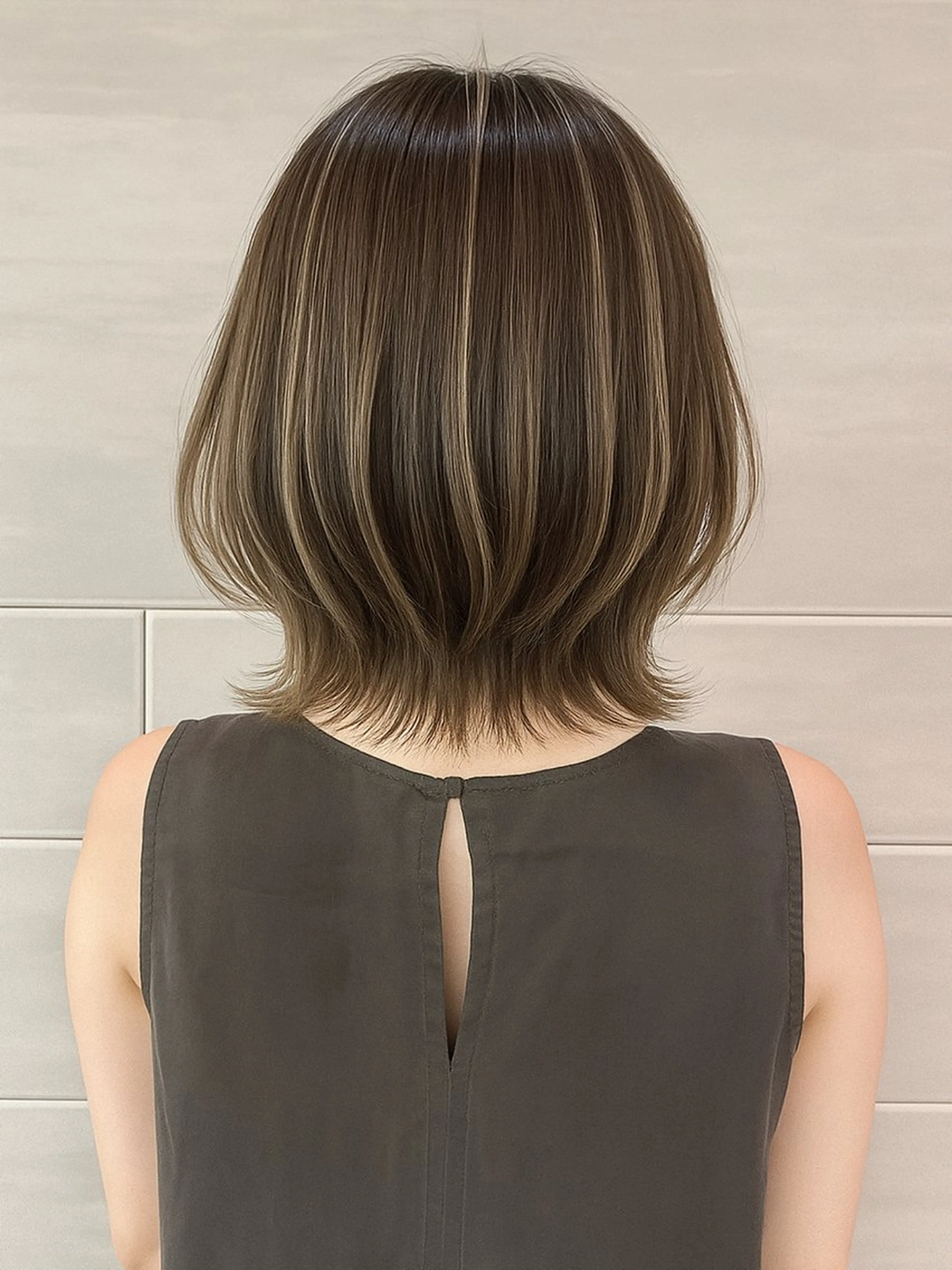 ミディアム ボブレイヤー ボブ くびれヘア レイヤーカット 外ハネヘア kimitohair所属・渡辺 昇太のヘアスタイル