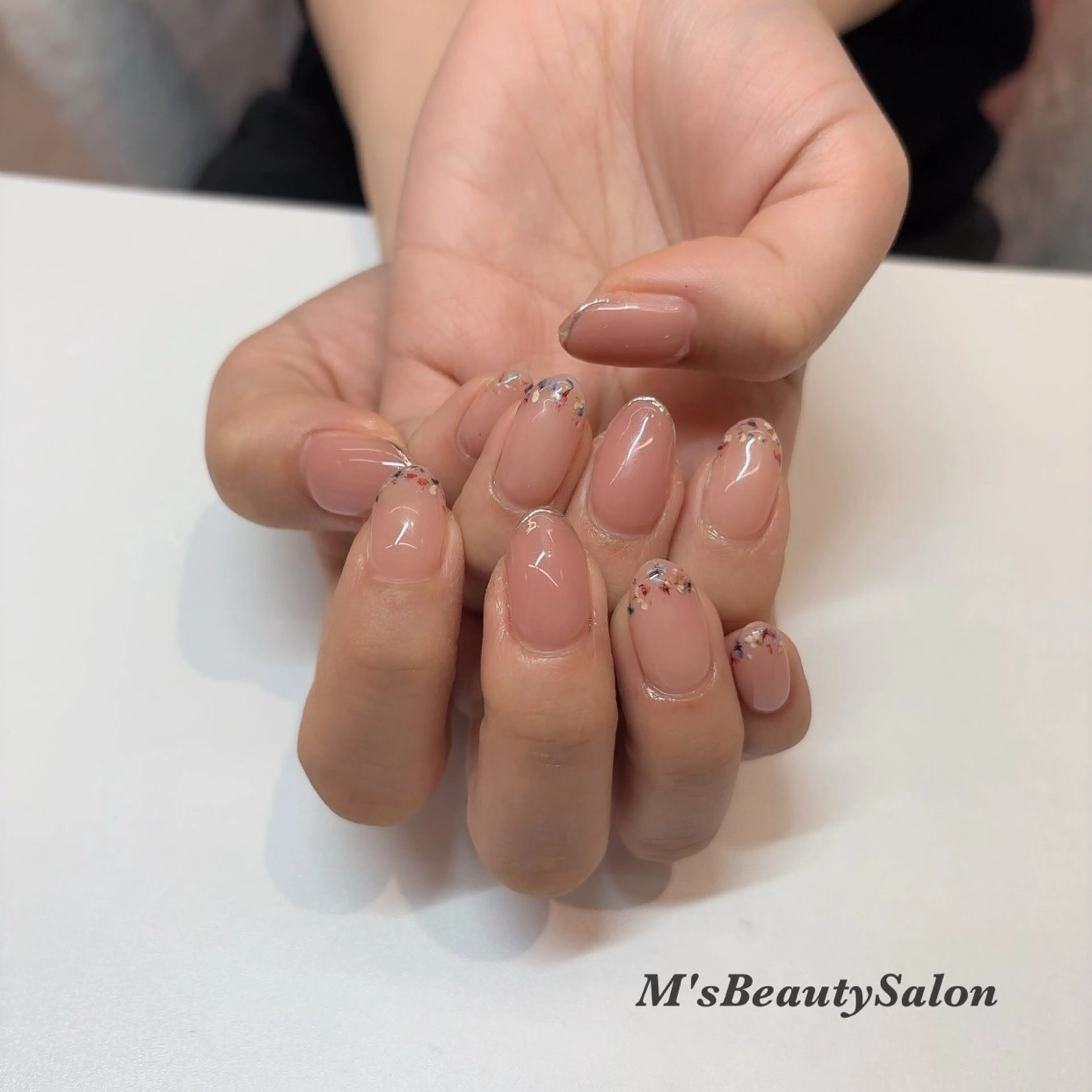 ネイル ハンドネイル M's Beautysalon所属・M's 新小岩  Yunaのマツエク・マツパデザイン
