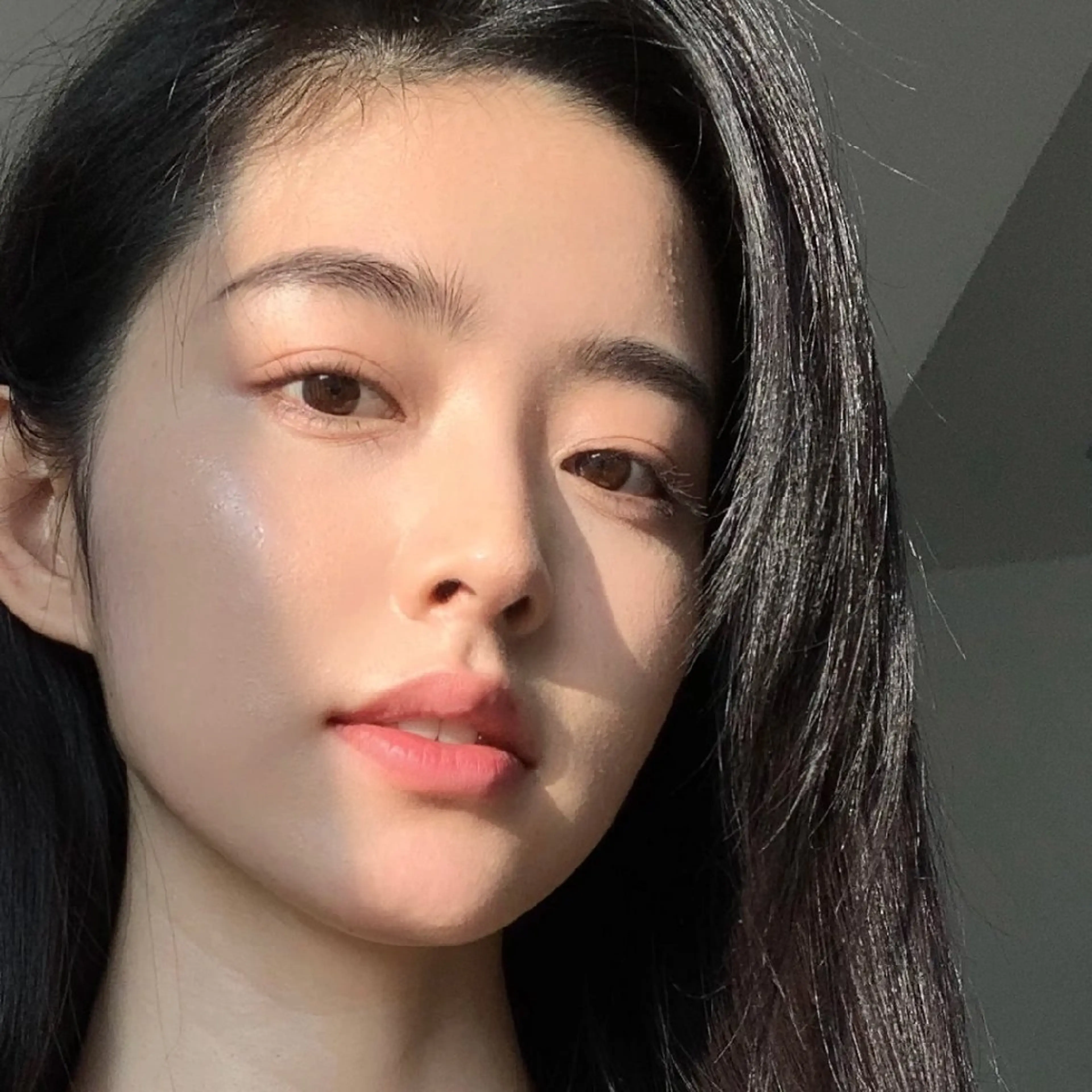 ネイル ブライダルネイル ホワイト aliaハイフ&水光ジェットサロン所属・aliaハーブ水光店 エステティシャン募集のエステ・リラクイメージ