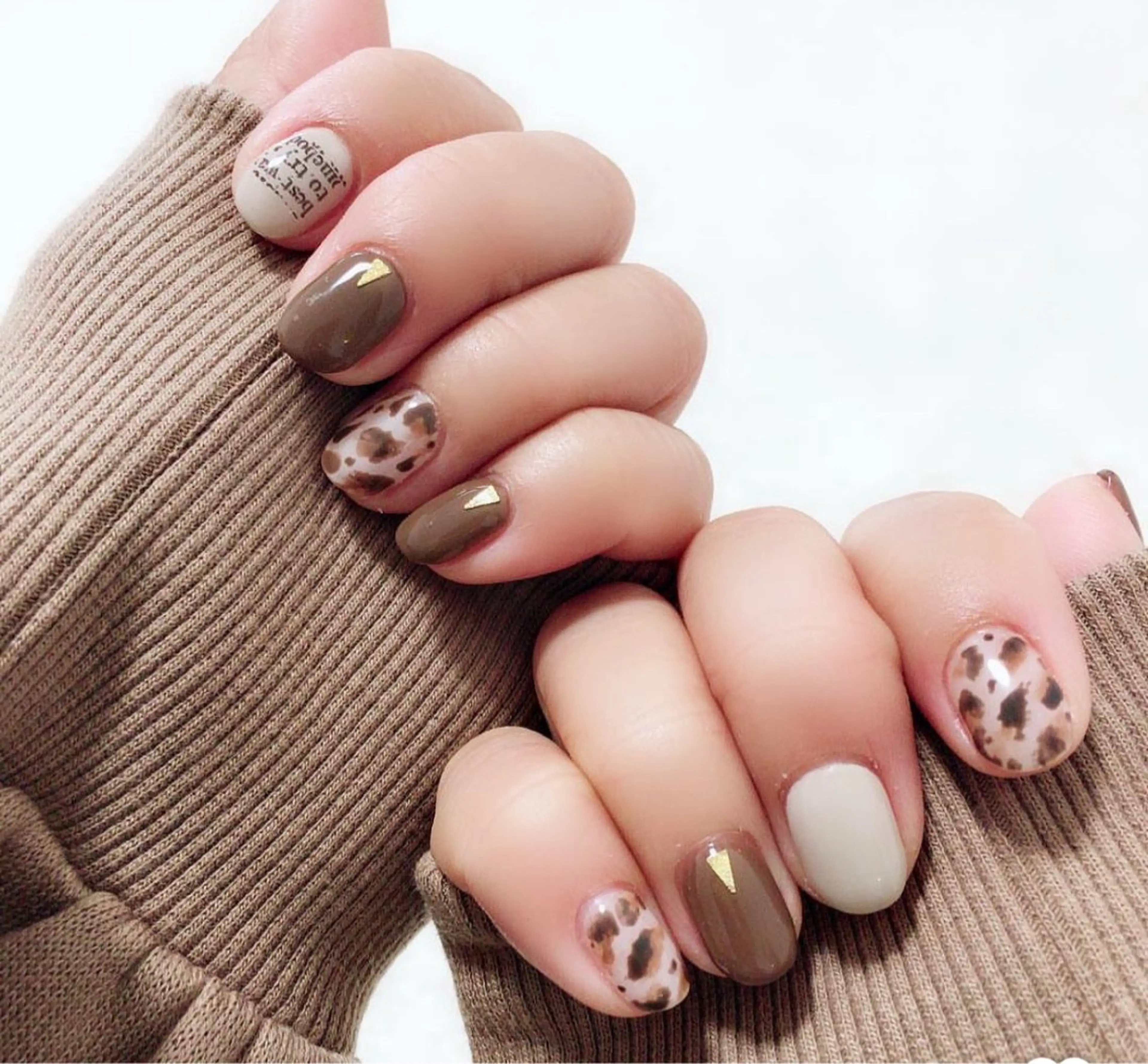 ネイル ハンドネイル ハンドケア モナ& あきのネイルデザイン