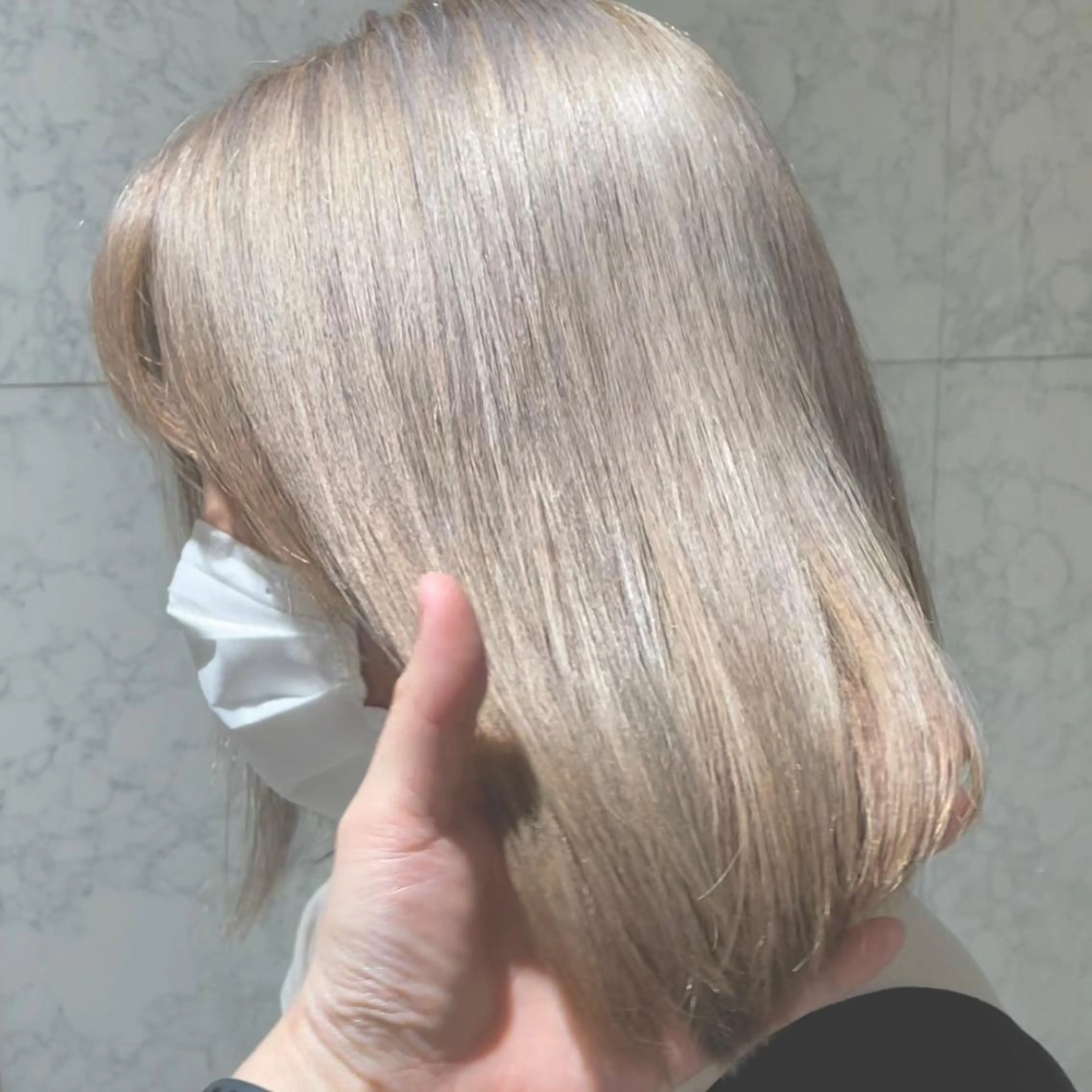 ミディアム カラー パーマ ヘアアレンジ メンズ キッズ ネイル マツエク・マツパ メンズバレイヤージュ メンズブリーチ メンズハイライト メンズハイトーン メンズインナーカラー トリートメント 髪質改善🇰🇷 レイヤーカット/梅田のヘアスタイル