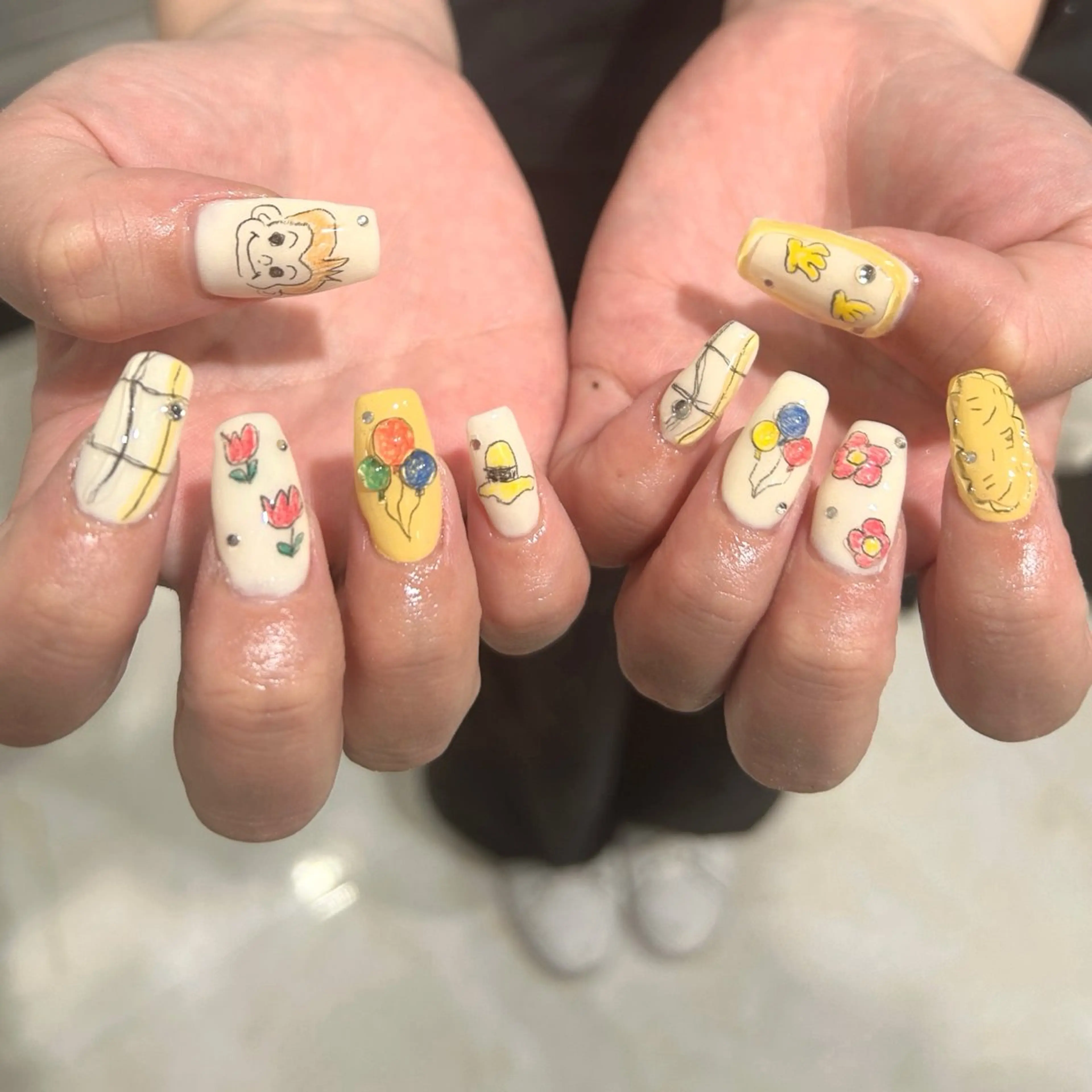 ネイル MODA MANAMIᵕ̈のネイルデザイン