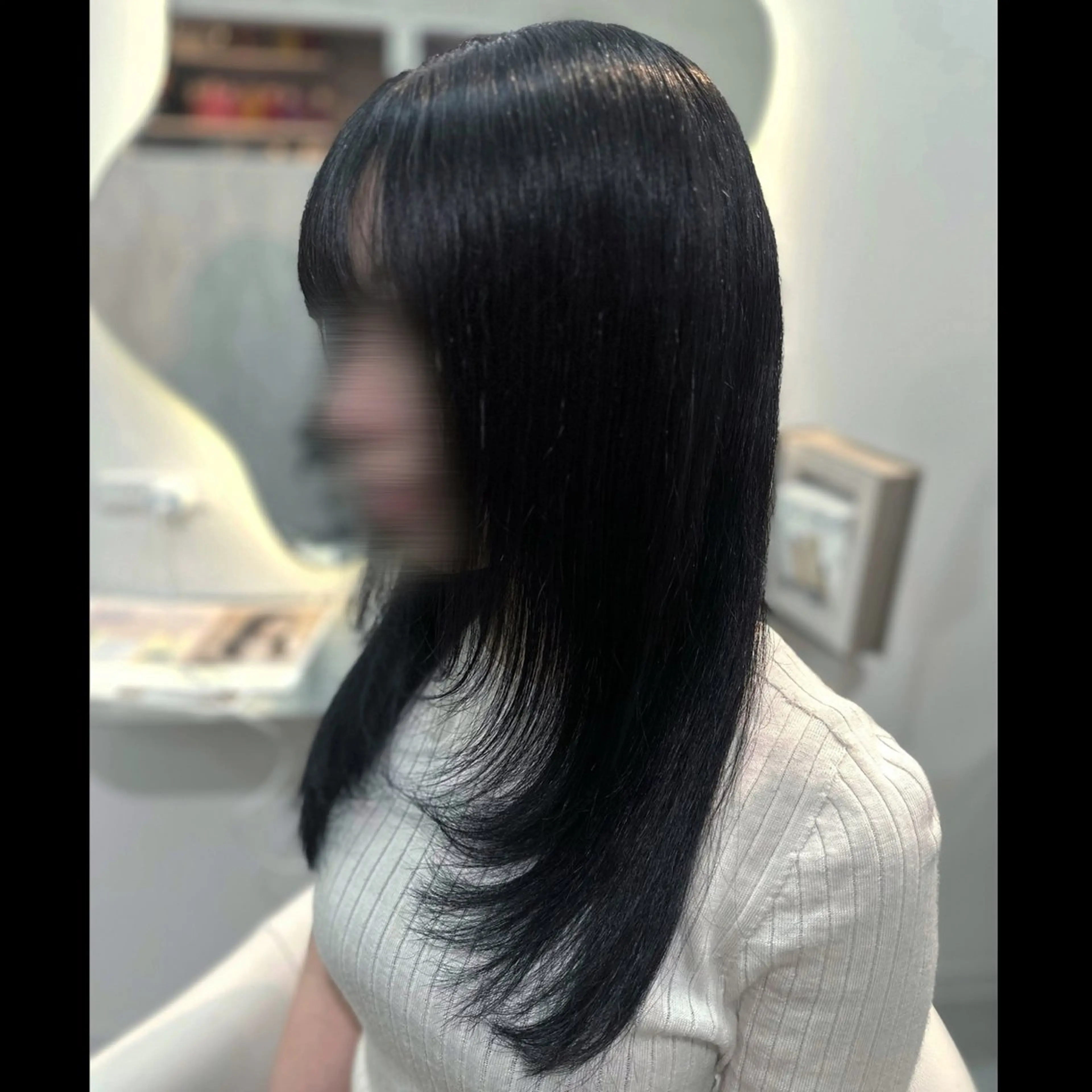 セミロング カラー ヘアアレンジ 黒髪 ブルーカラー ブルーブラック カット ヘアカラー 🖤kana/艶髪/ 韓国風カラー🖤のヘアスタイル