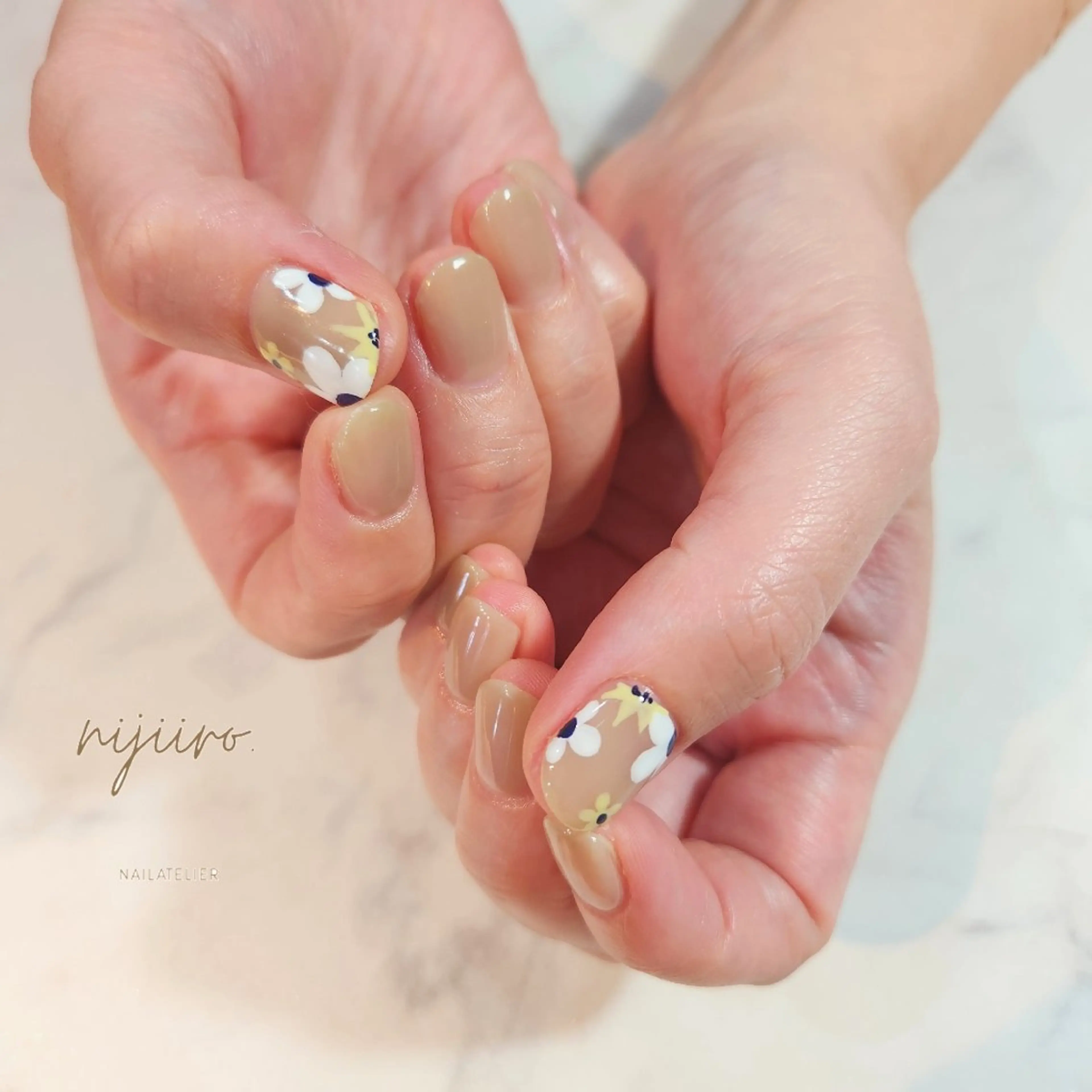 ネイル ハンドネイル nailatelier nijiiro.所属・nijiiro🌈 サトウのネイルデザイン