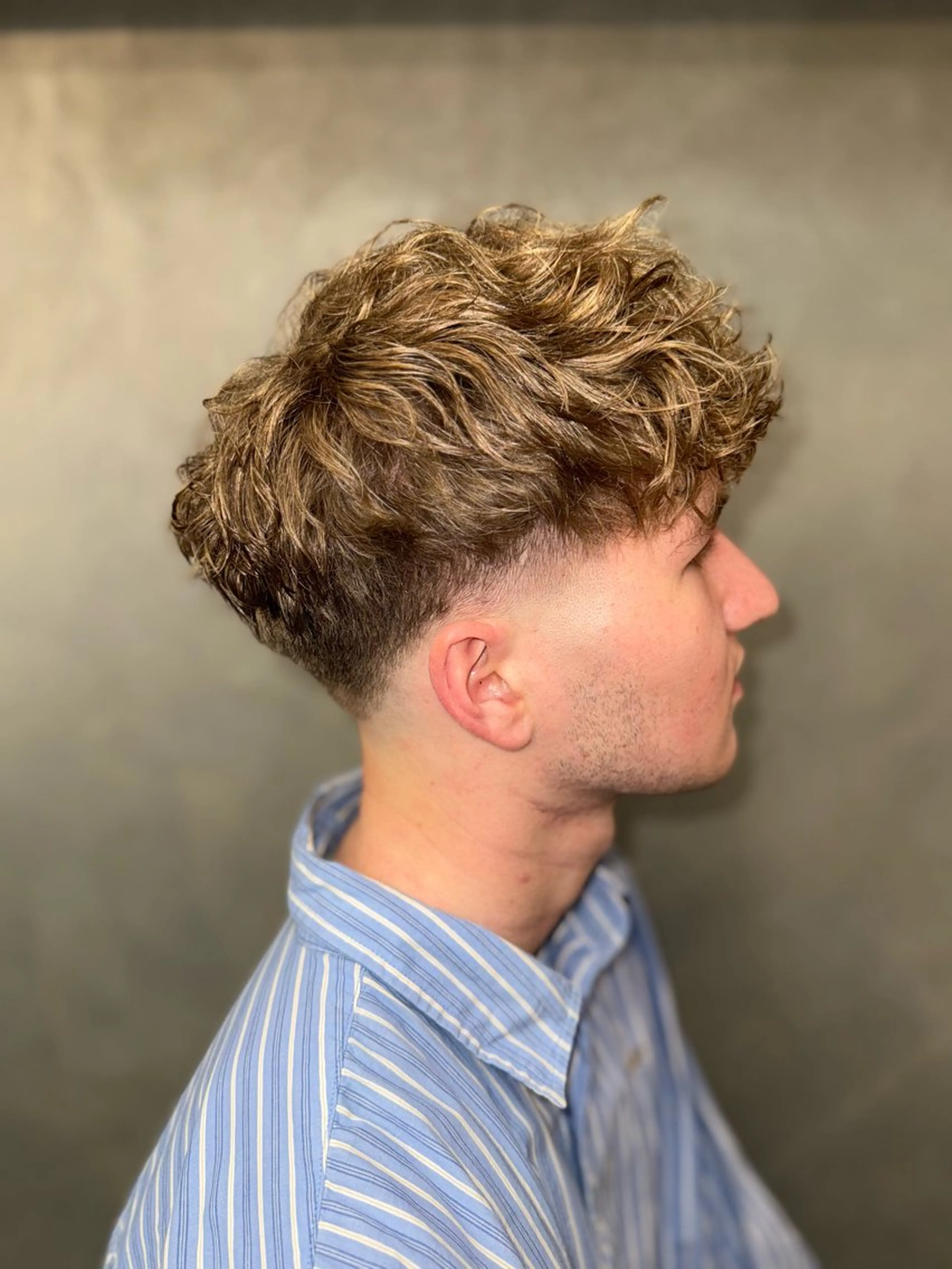 ショート パーマ メンズ メンズパーマ カット パーマ TNB tokyo所属・メンズパーマカット ブリーチ渋谷トモヤのヘアスタイル