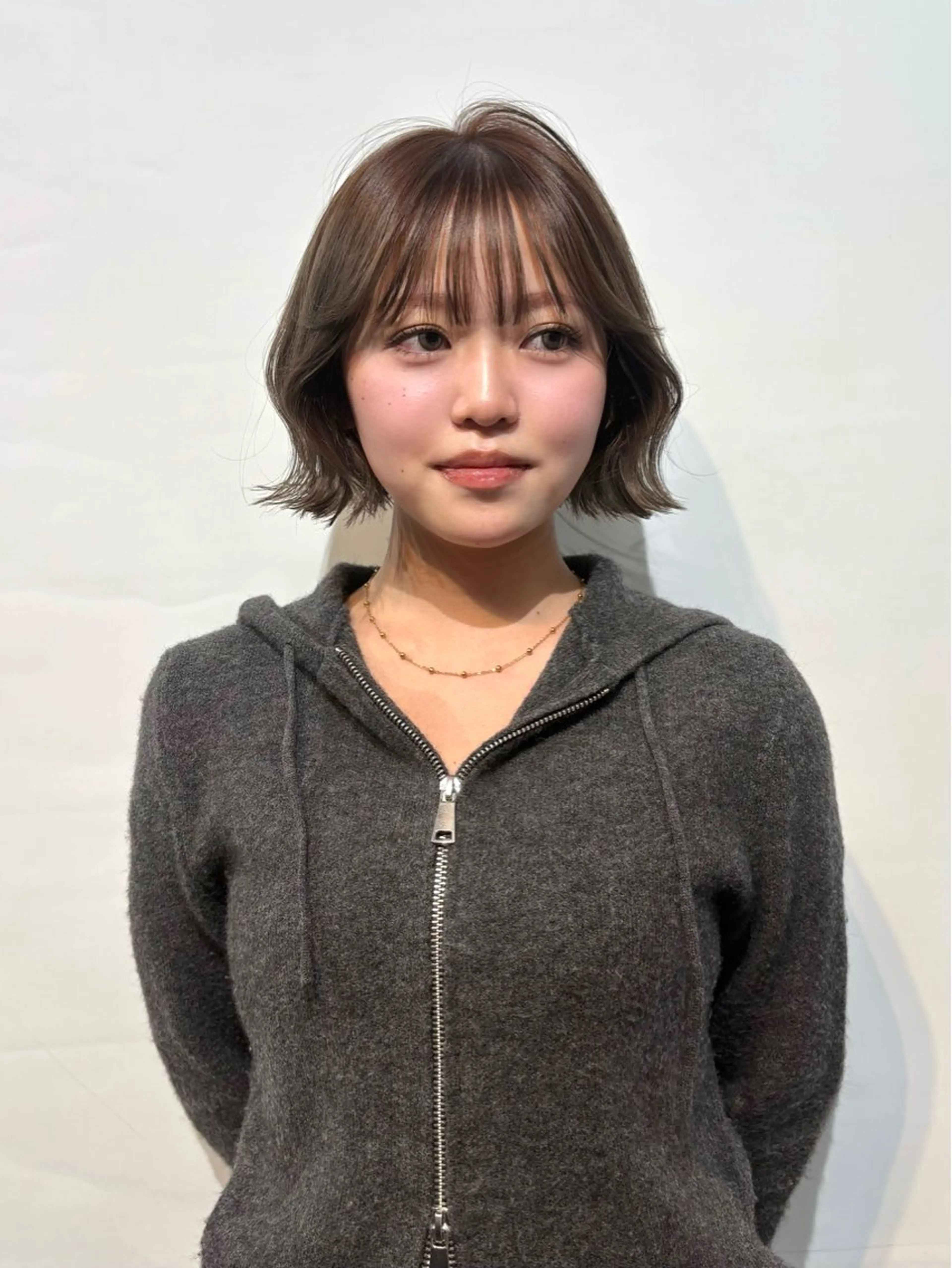 ショート カラー 透明感カラー オリーブカラー ボブ 顔周りカット ナチュラル/透明感/ ナツミのヘアスタイル