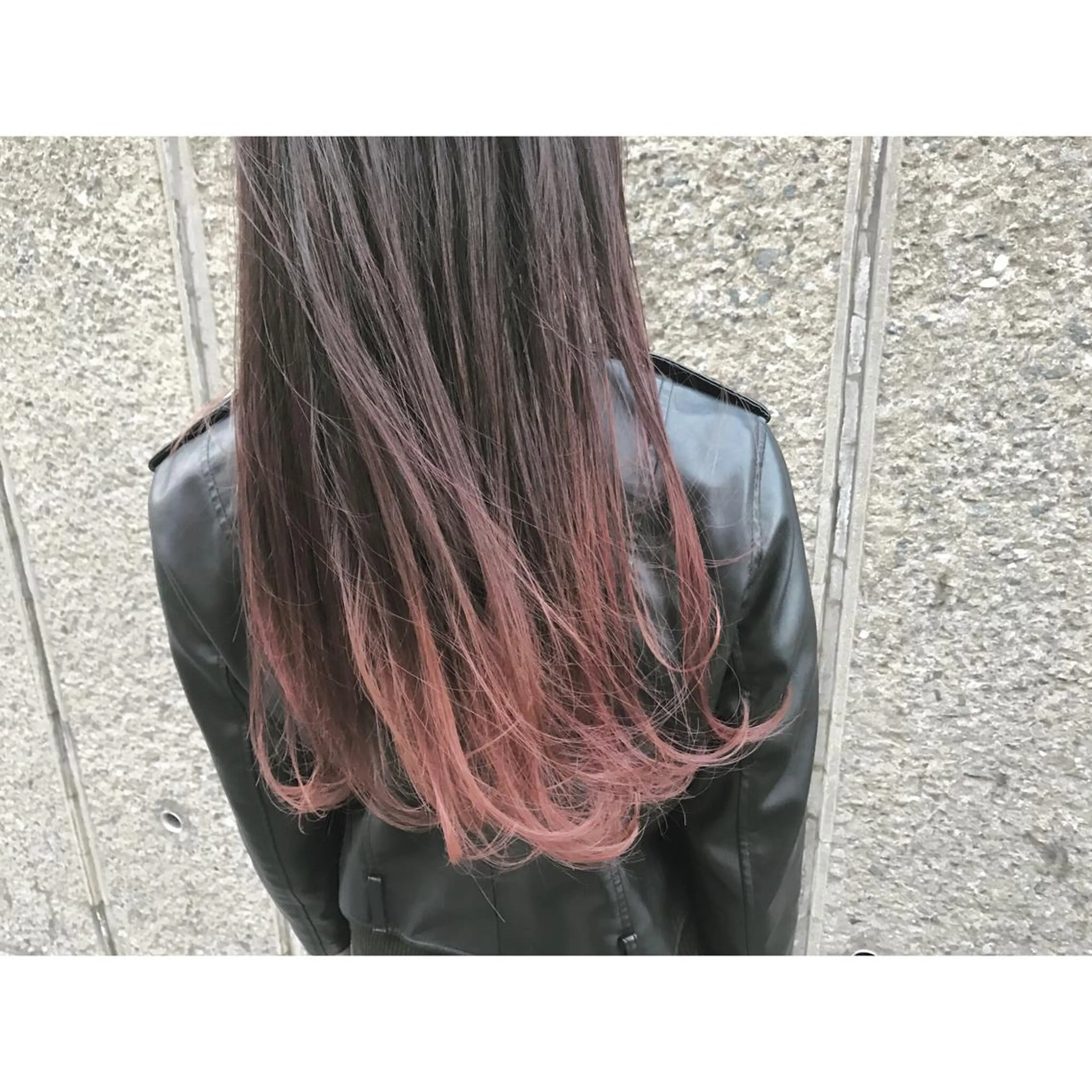 ロング カラー グラデーションカラー ピンクカラー カット ヘアカラー トリートメント Musiiik hairのヘアスタイル