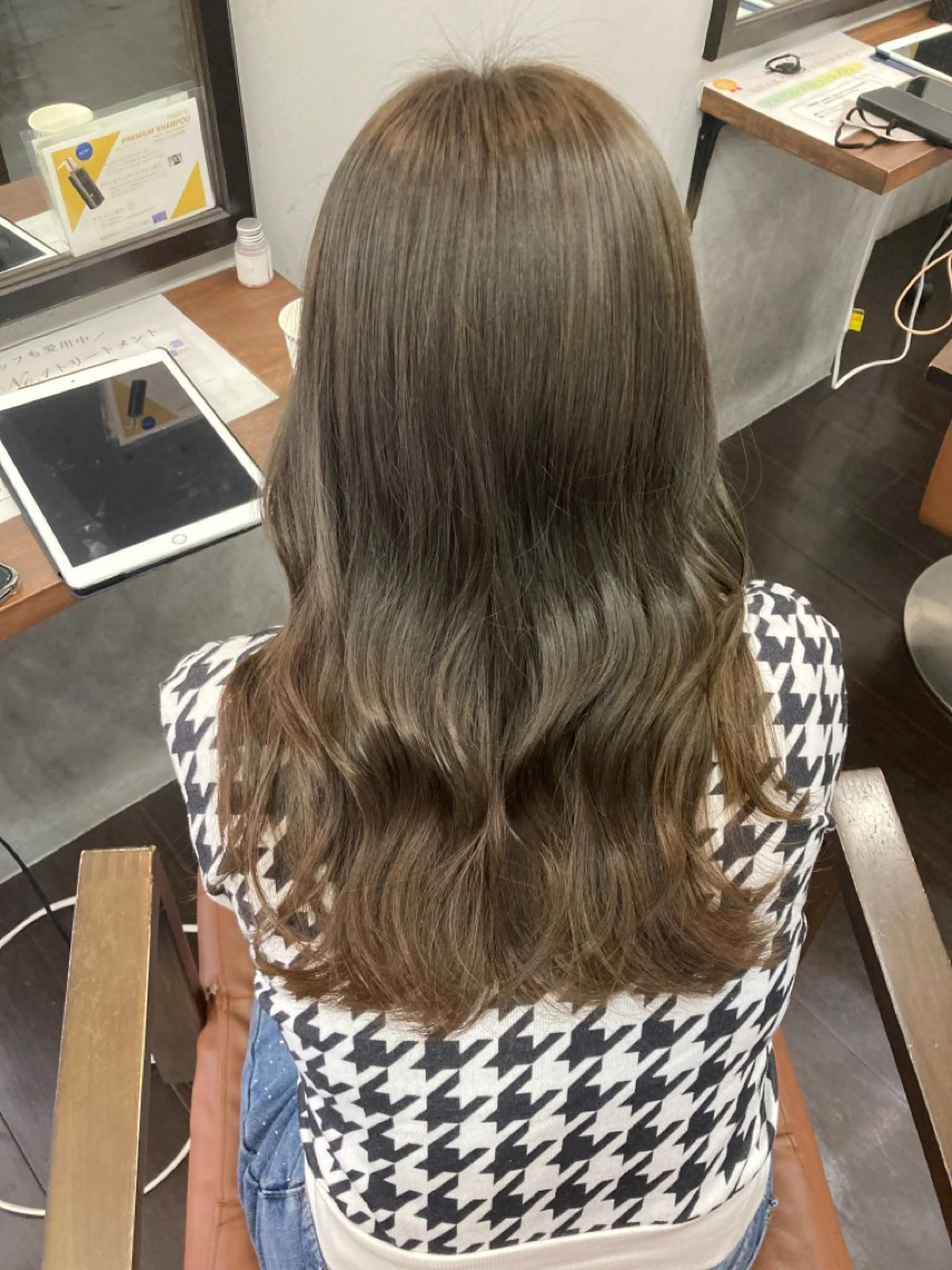 セミロング 🌸栄/髪質改善 透明感/ムラカミ🌸のヘアスタイル