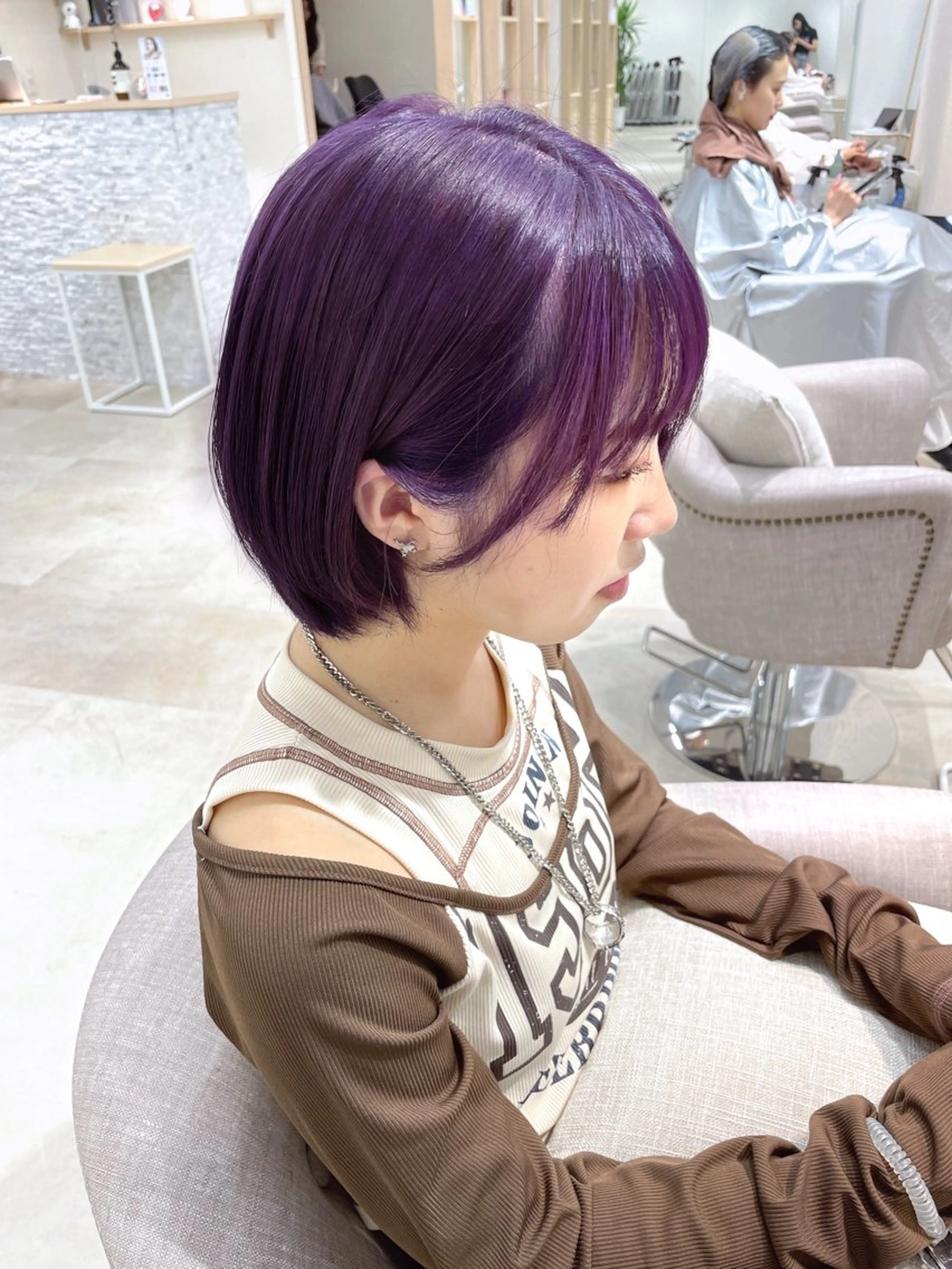 ショート パープルカラー 渡辺 あいかのヘアスタイル