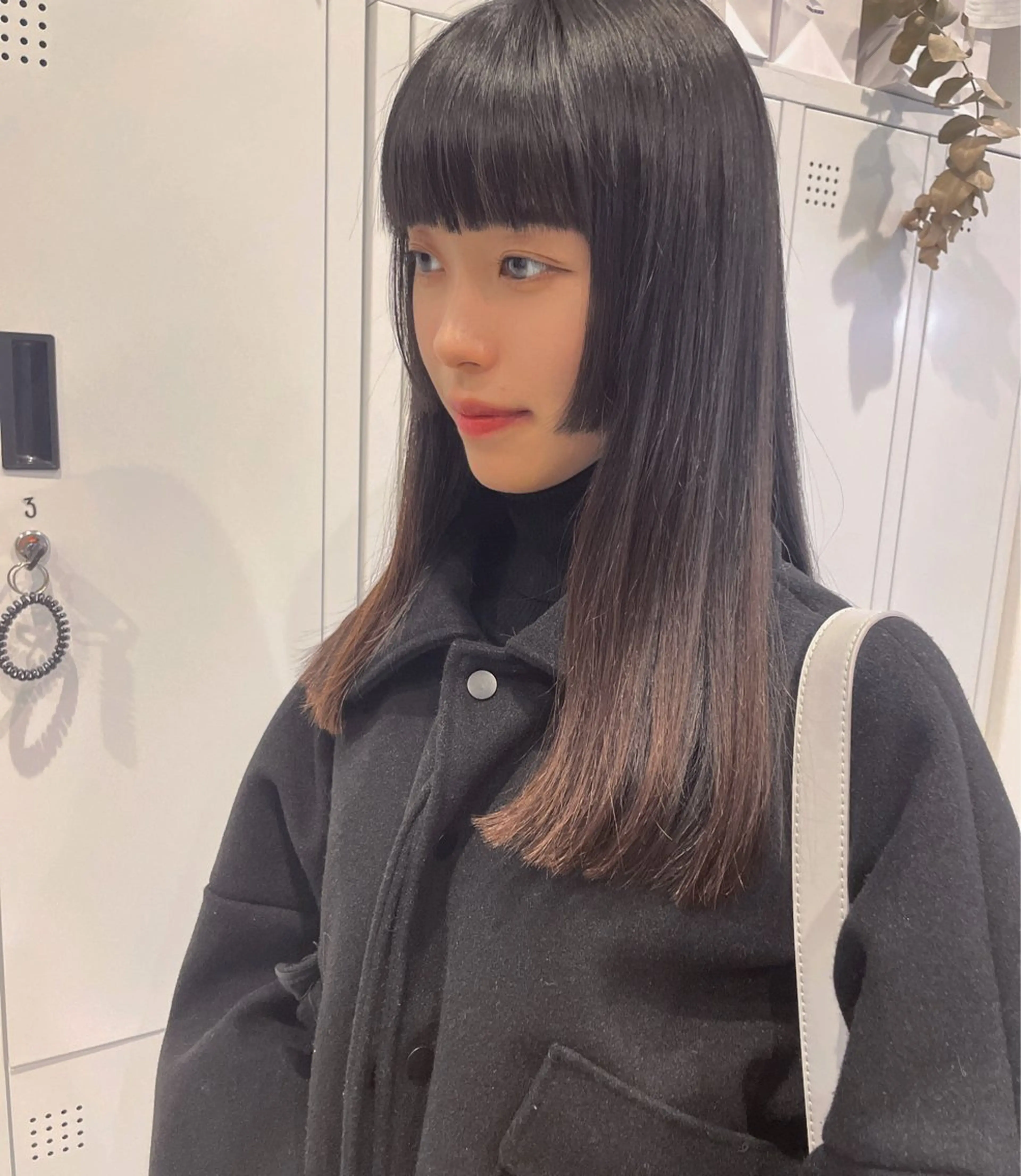 セミロング nia所属・柔らかブラウン/栄/ tomitaのヘアスタイル