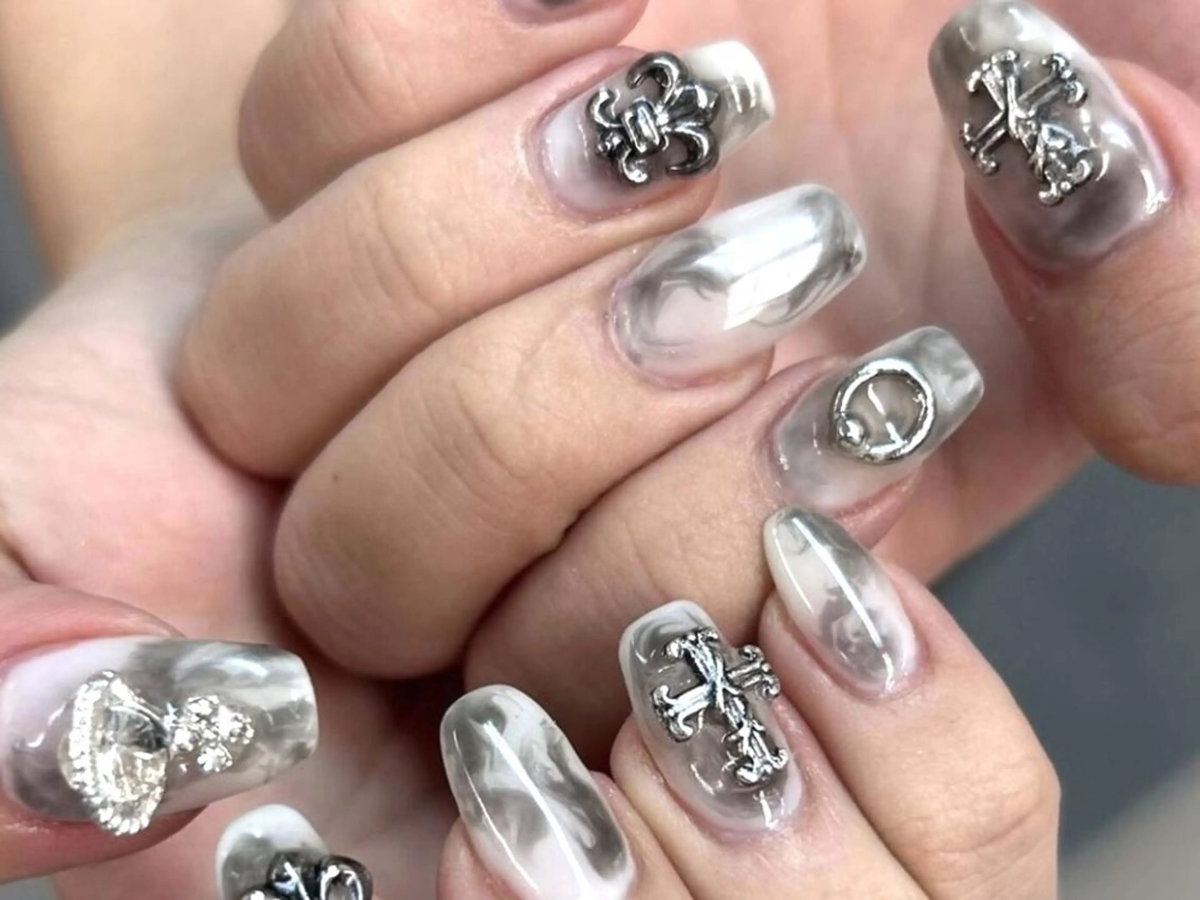 ネイル アートネイル 持ち込み 🦋y y Nail 🤍のネイルデザイン