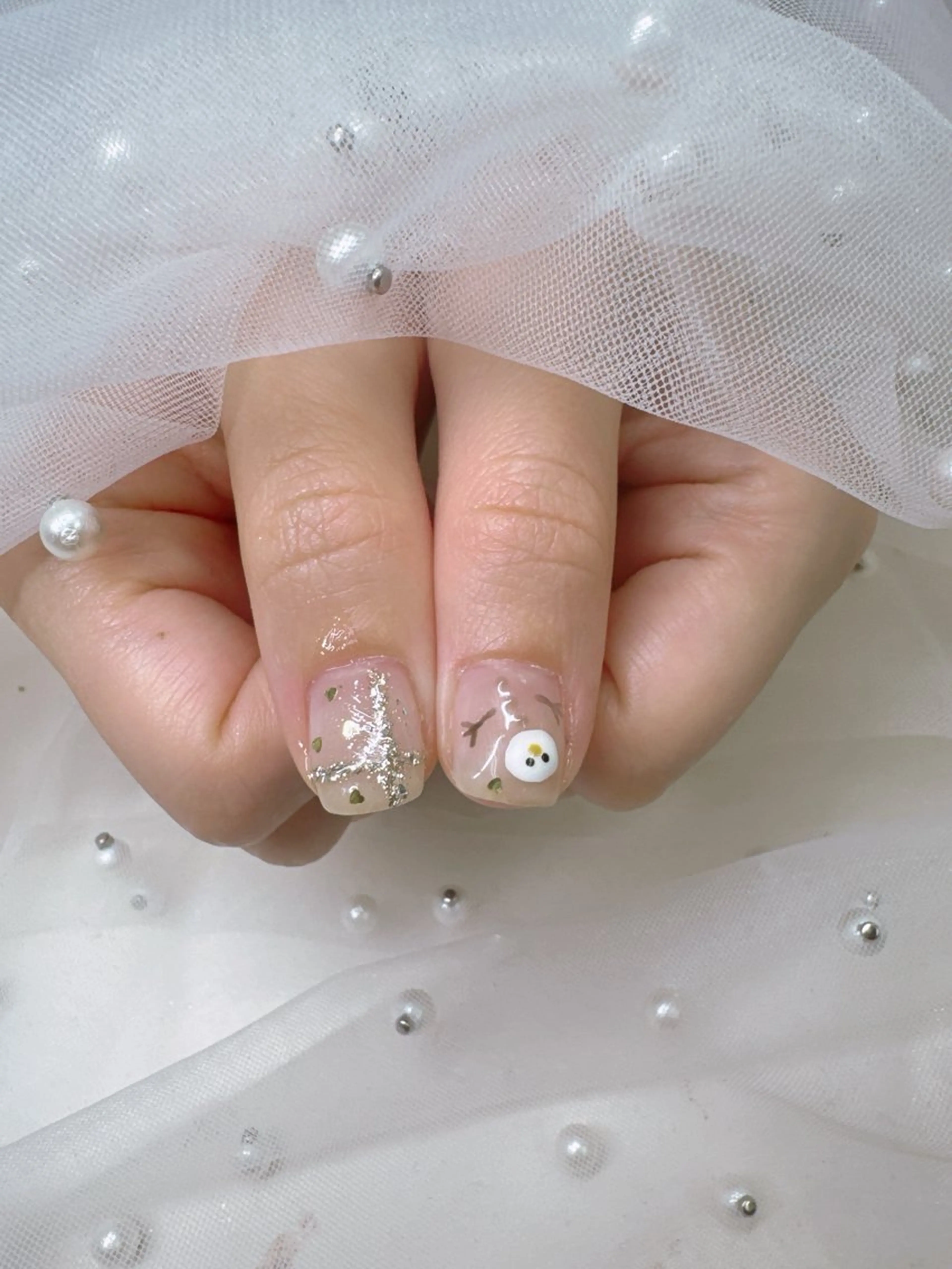 ネイル フレンチネイル ジェルネイル ガラスフレンチ キラキラネイル パラジェル ハンドネイル クイーンズネイル銀座所属・Queeens nailのネイルデザイン