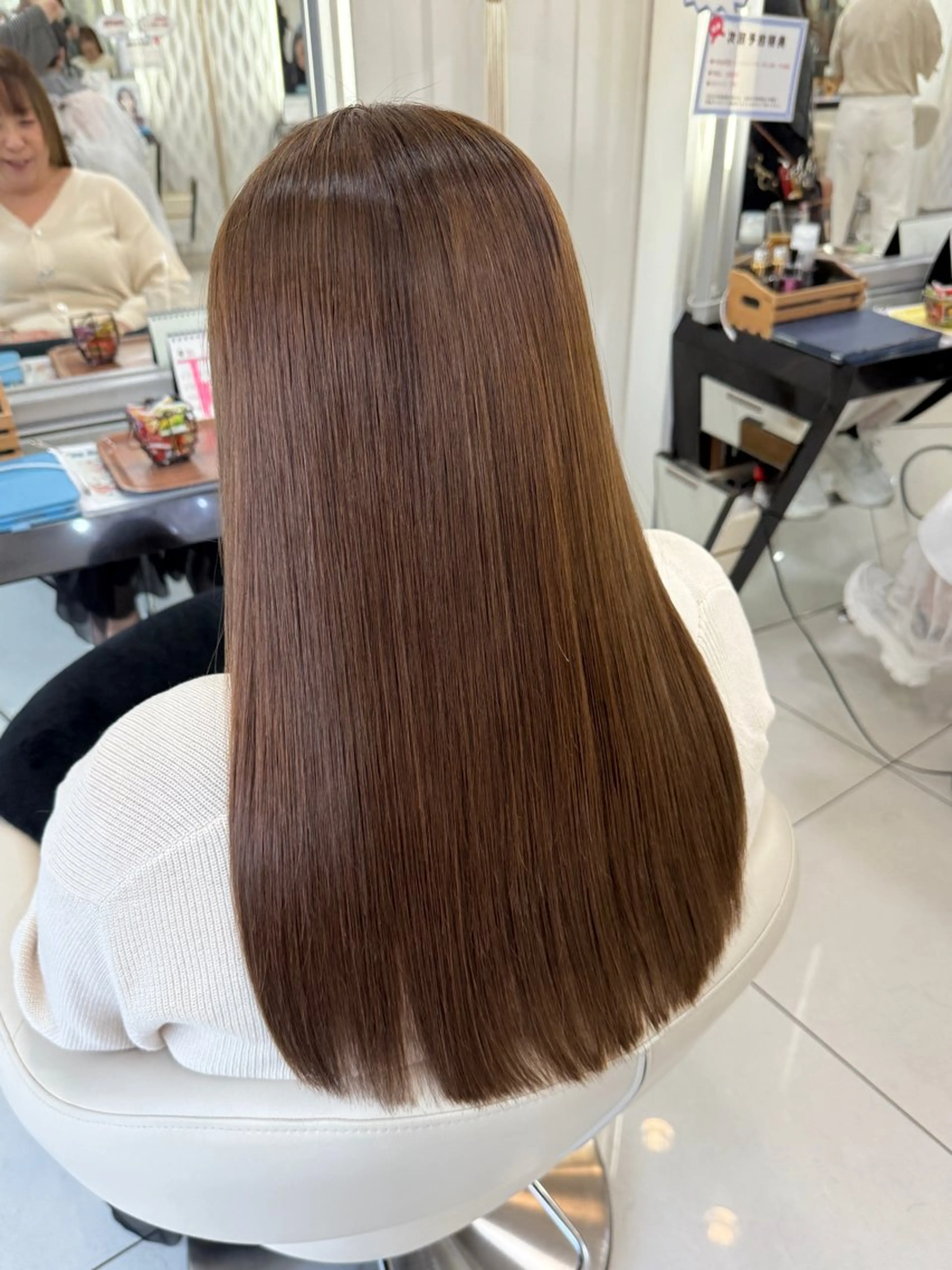 ロング カット ヘアカラー トリートメント 髪質改善/レイヤー/ 小顔/デザインのヘアスタイル