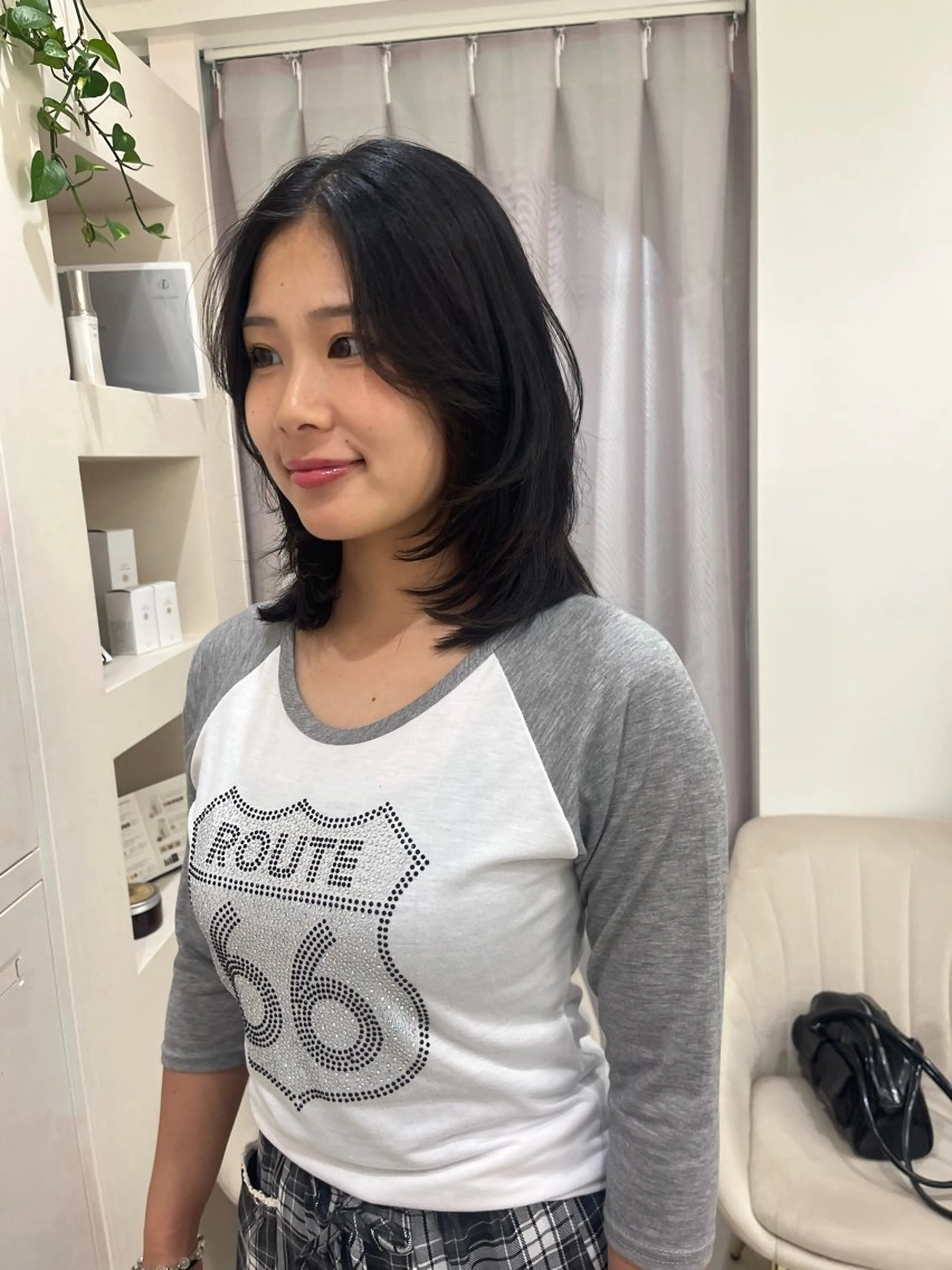 ミディアム カラー カット ヘアカラー トリートメント 松村 澪里のヘアスタイル