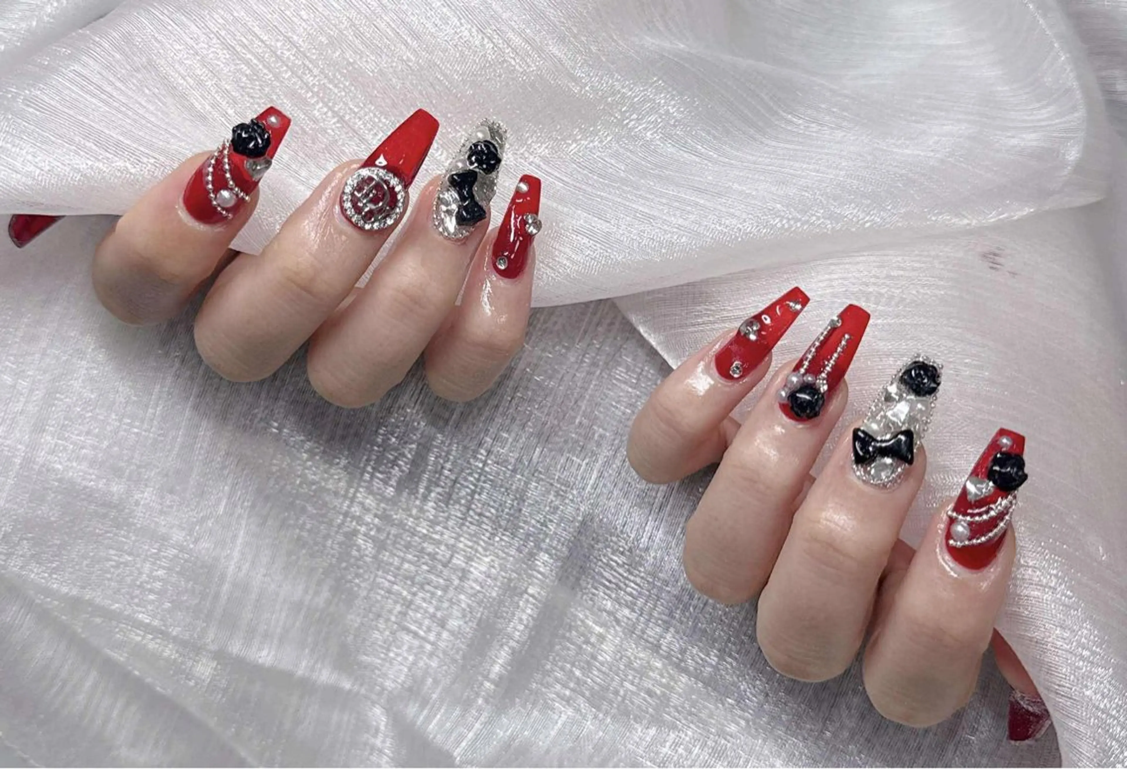 ネイル 長さ出し グラデーション 卒業式 キラキラネイル マグネットネイル ハンドネイル Lee Nailsのネイルデザイン