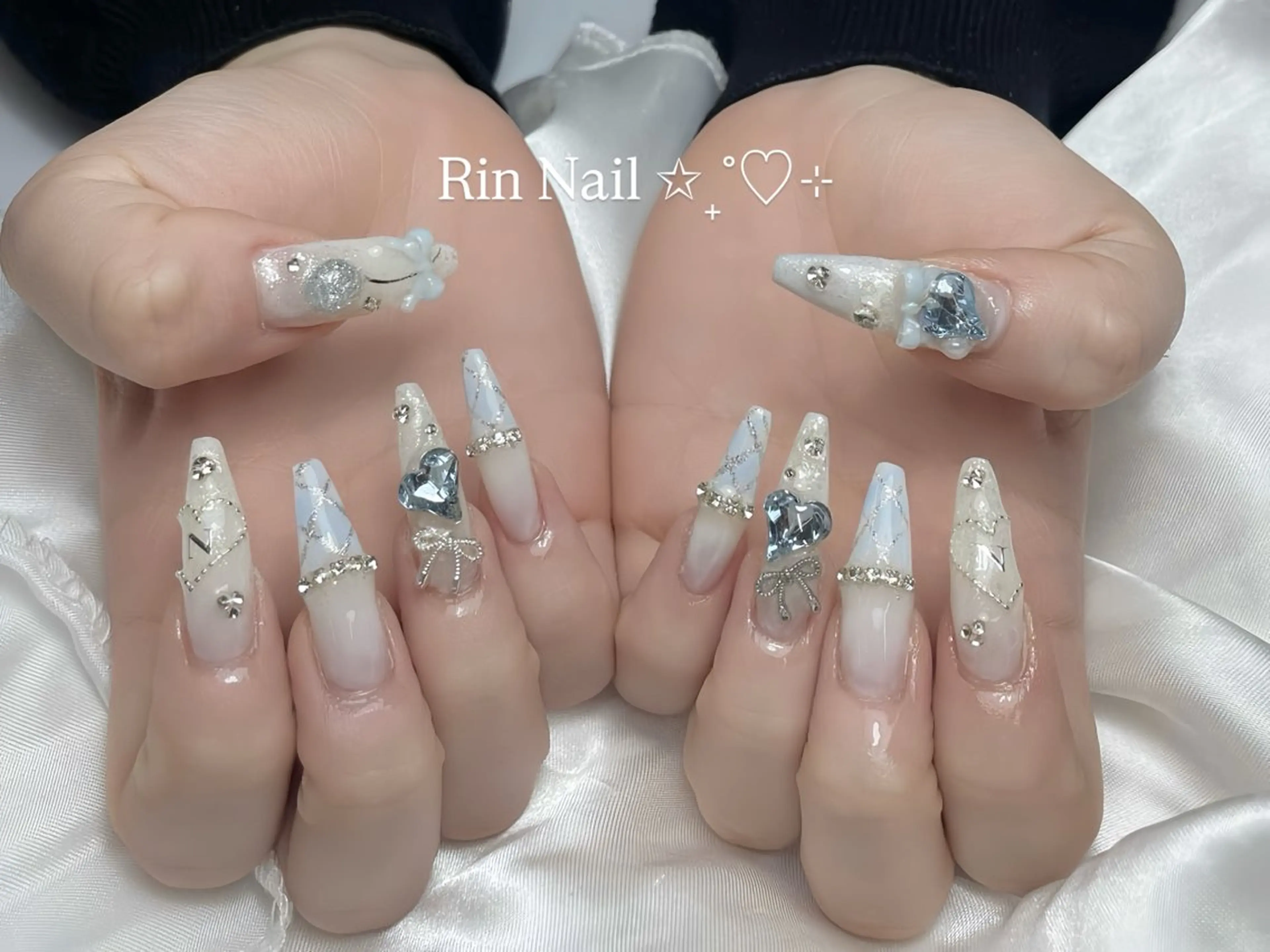 ネイル 成人式 ロングネイル ネイルチップ ハンドネイル Rin Nail 新大久保店のネイルデザイン