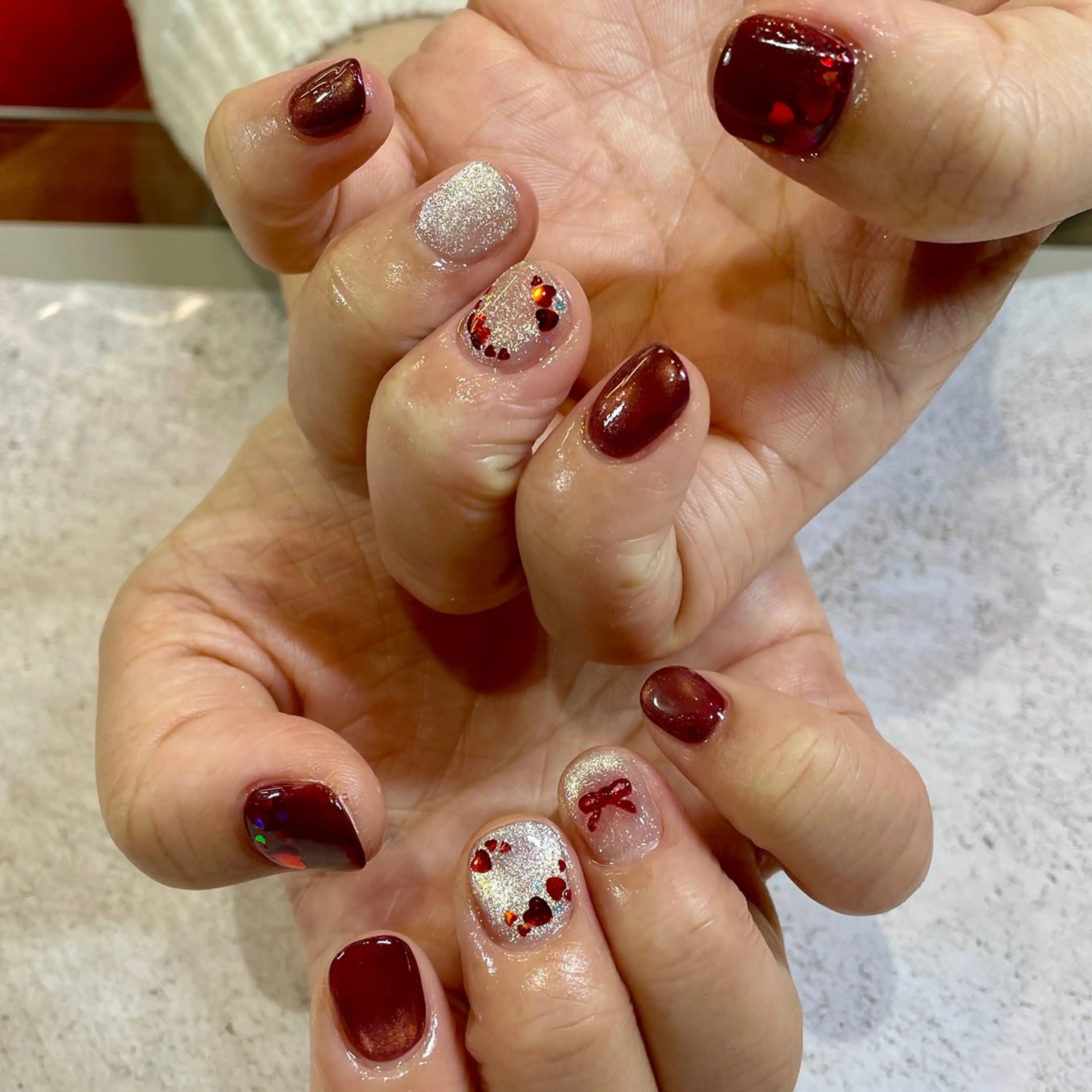 ネイル ジェルネイル ハート リボン バレンタイン ハンドネイル LUNI（シェアサロンHeartSpace内）所属・LUNI 久屋大通 ˚✧₊⁎/ yuriのネイルデザイン