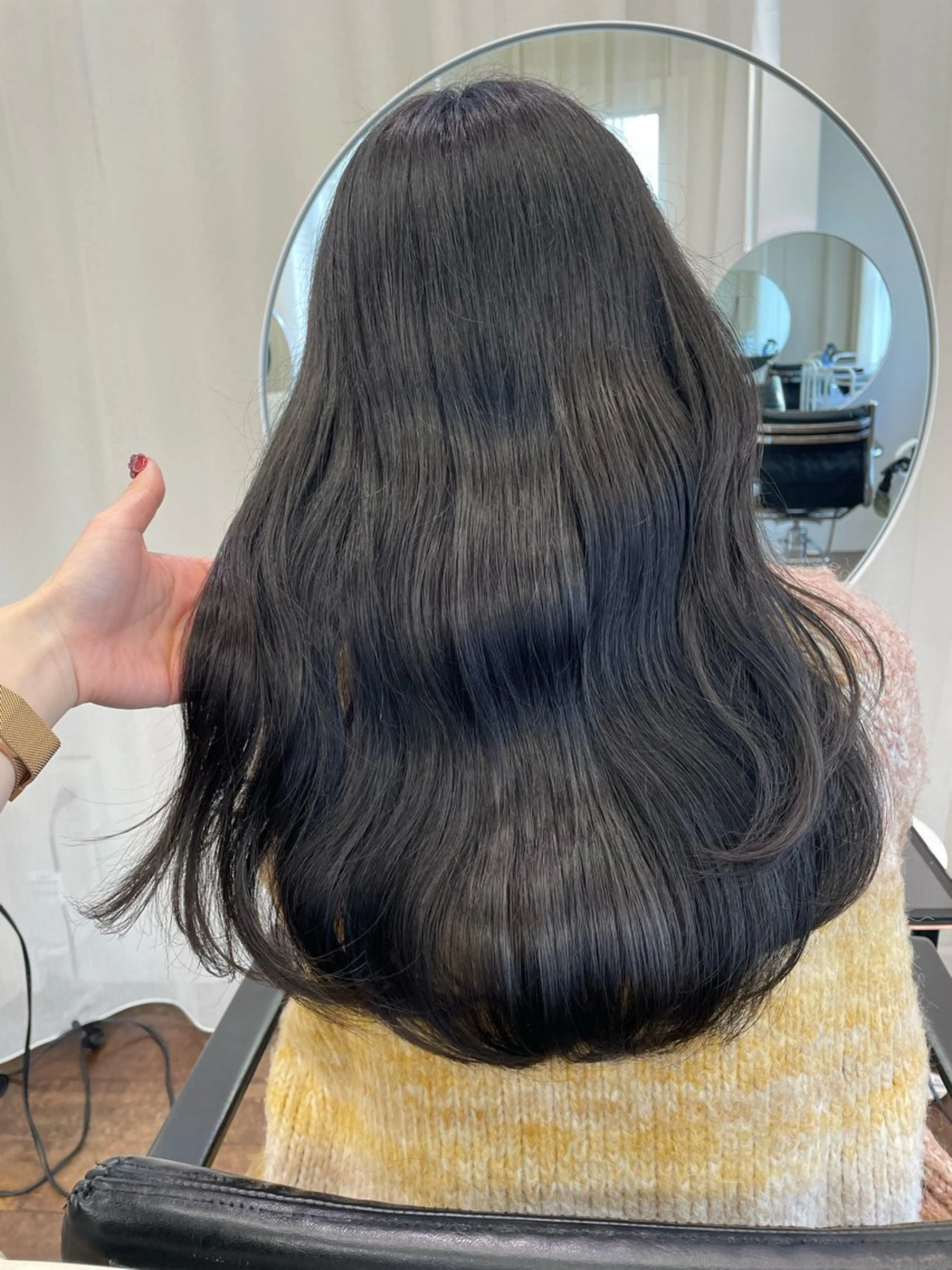 ロング カラー 透明感カラー オリーブグレー トリートメント カット ヘアカラー トリートメント レイヤーカット🎀 kanaのヘアスタイル