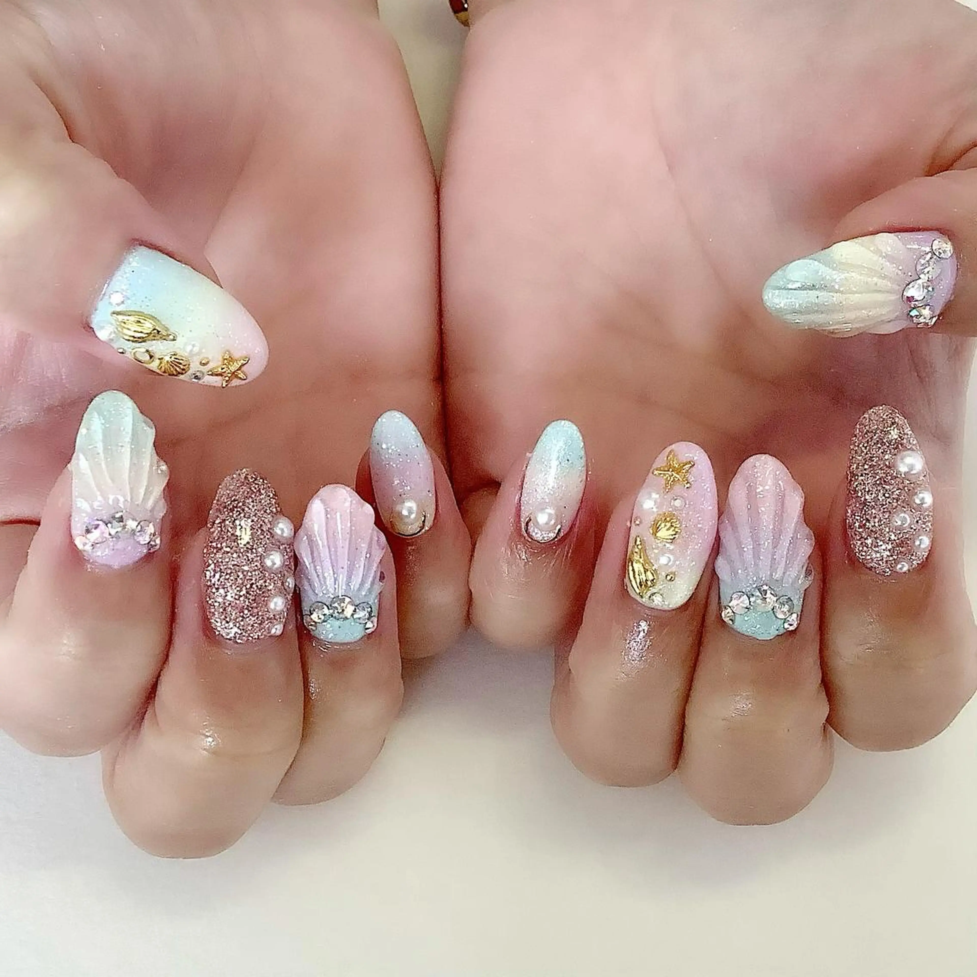 ネイル ハンドネイル 💎🐰 saki. m 🐰💎のネイルデザイン