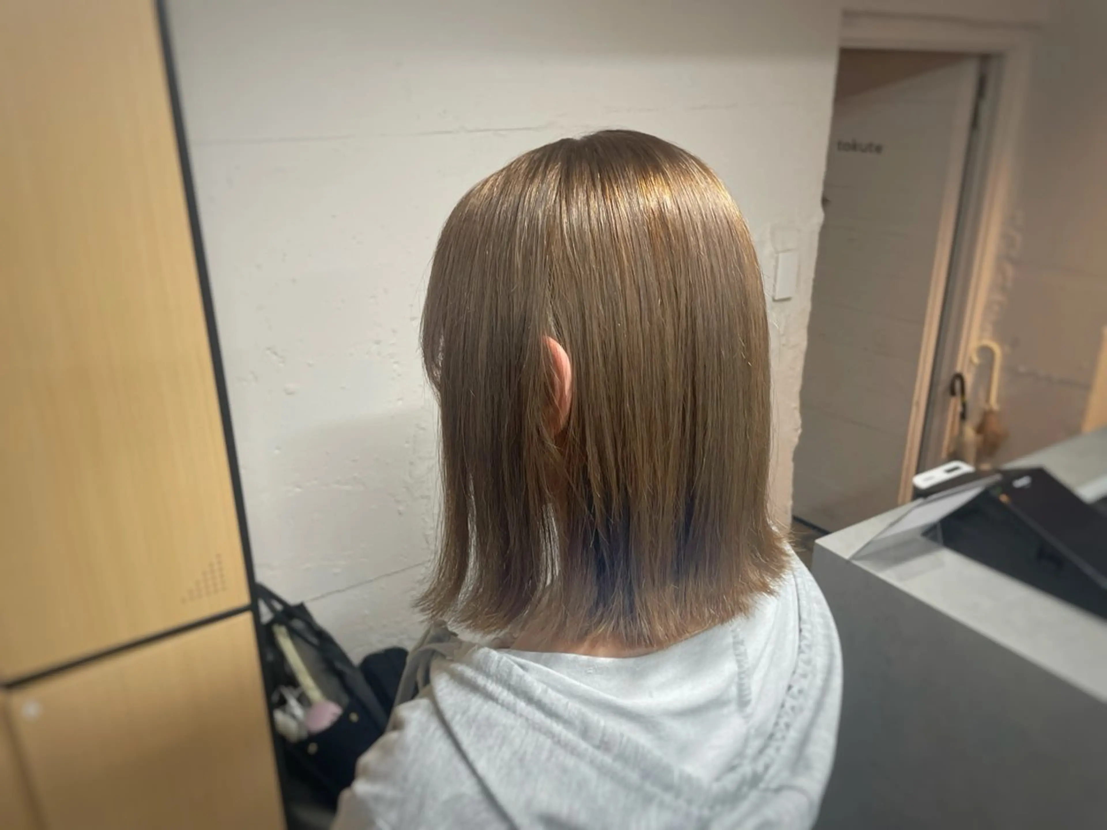 ショート ヘアカラー tokute 中野真咲🐺のヘアスタイル