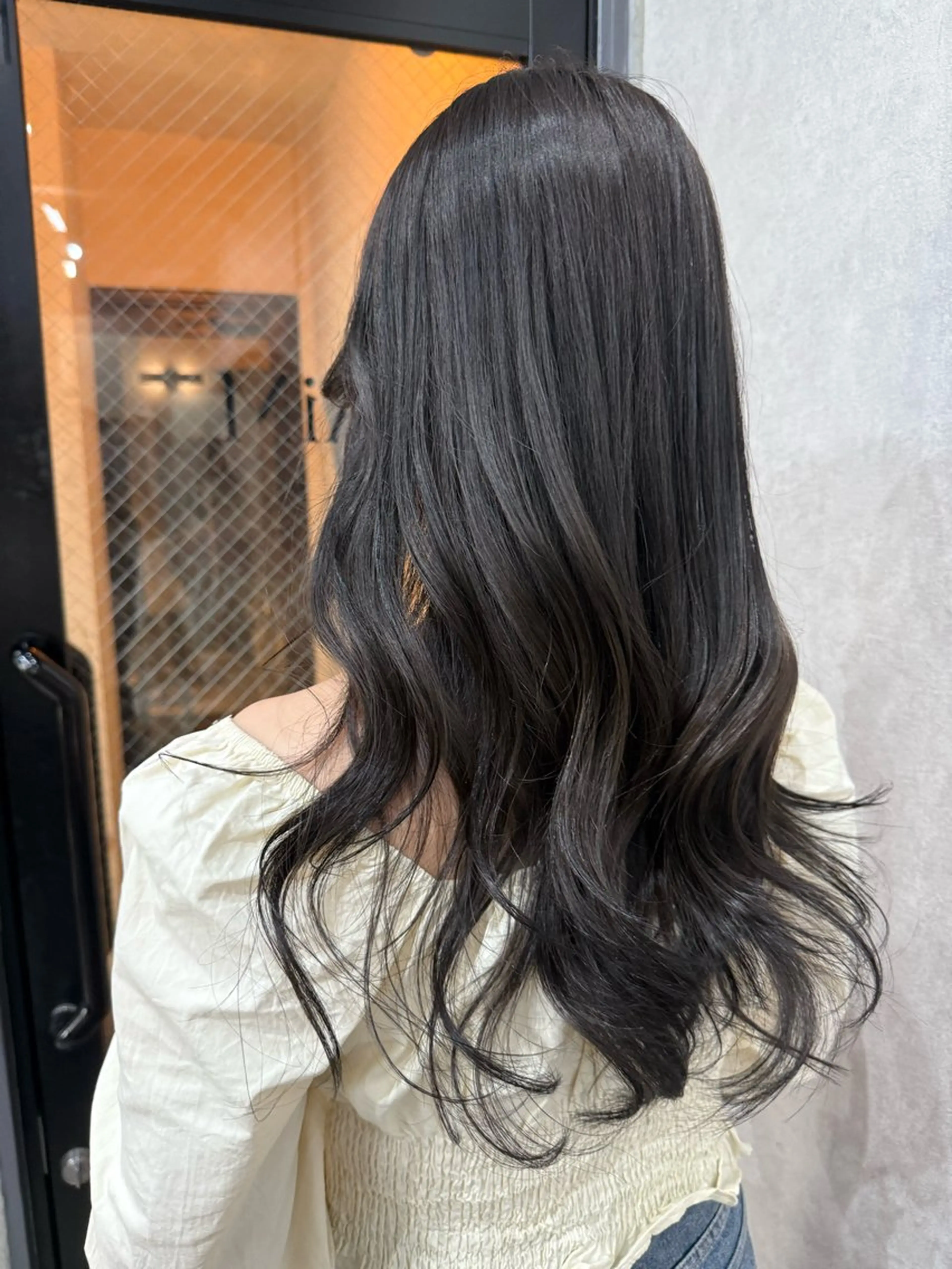 ロング カラー グレージュ レイヤーカット AIRI layer cut hairのヘアスタイル