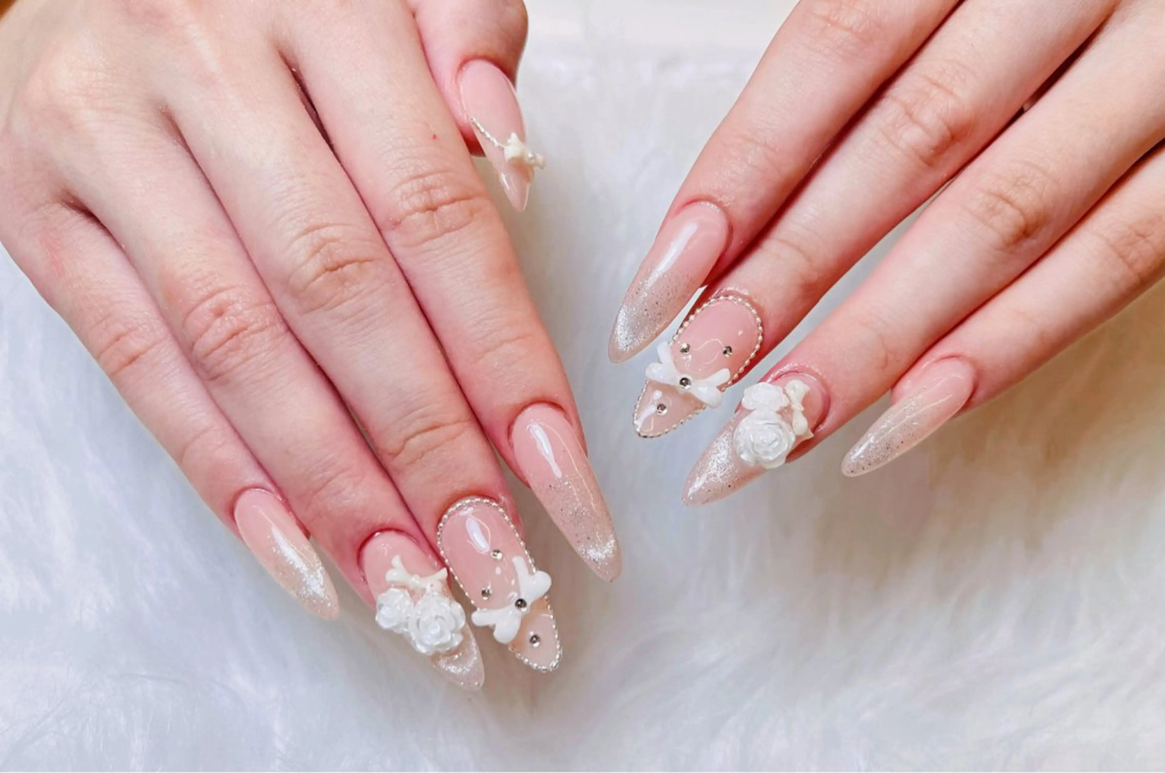 ネイル チークネイル 長さ出し フットネイル 韓国ネイル マグネットネイル Luxe Nailのネイルデザイン