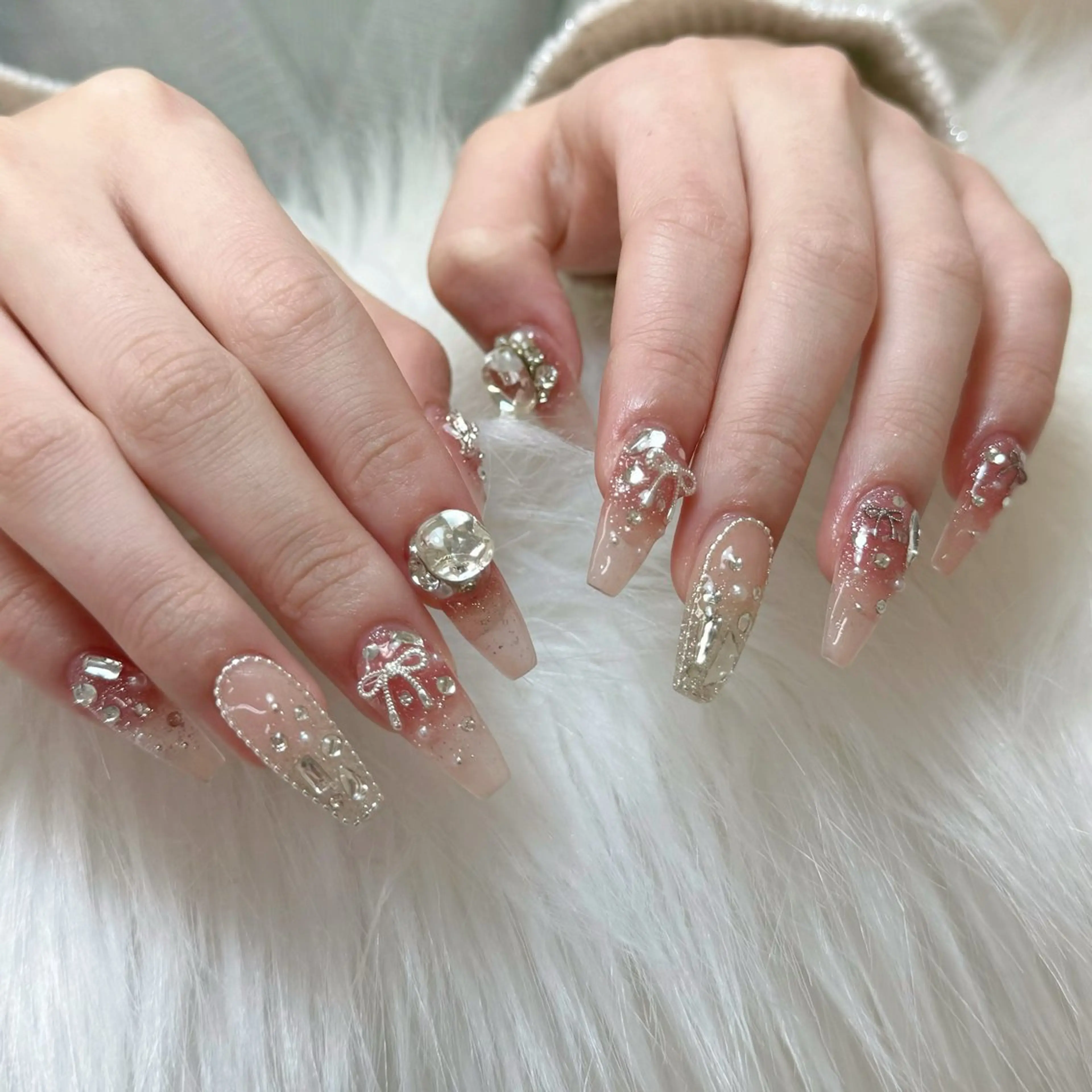 ネイル フレンチネイル ジェルネイル キラキラネイル 韓国ネイル マグネットネイル Julli NailStudioのネイルデザイン