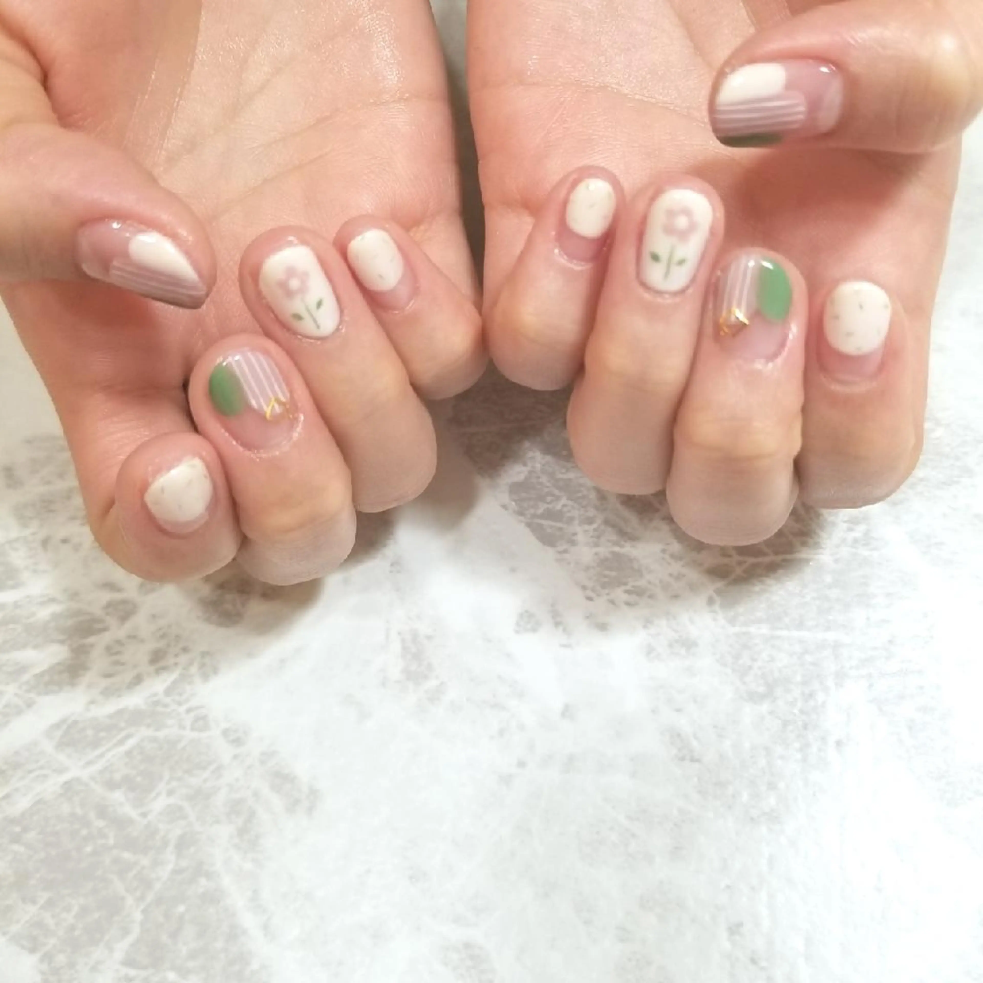 ネイル ハンドネイル nailatelier nijiiro.所属・nijiiro🌈 サトウのネイルデザイン