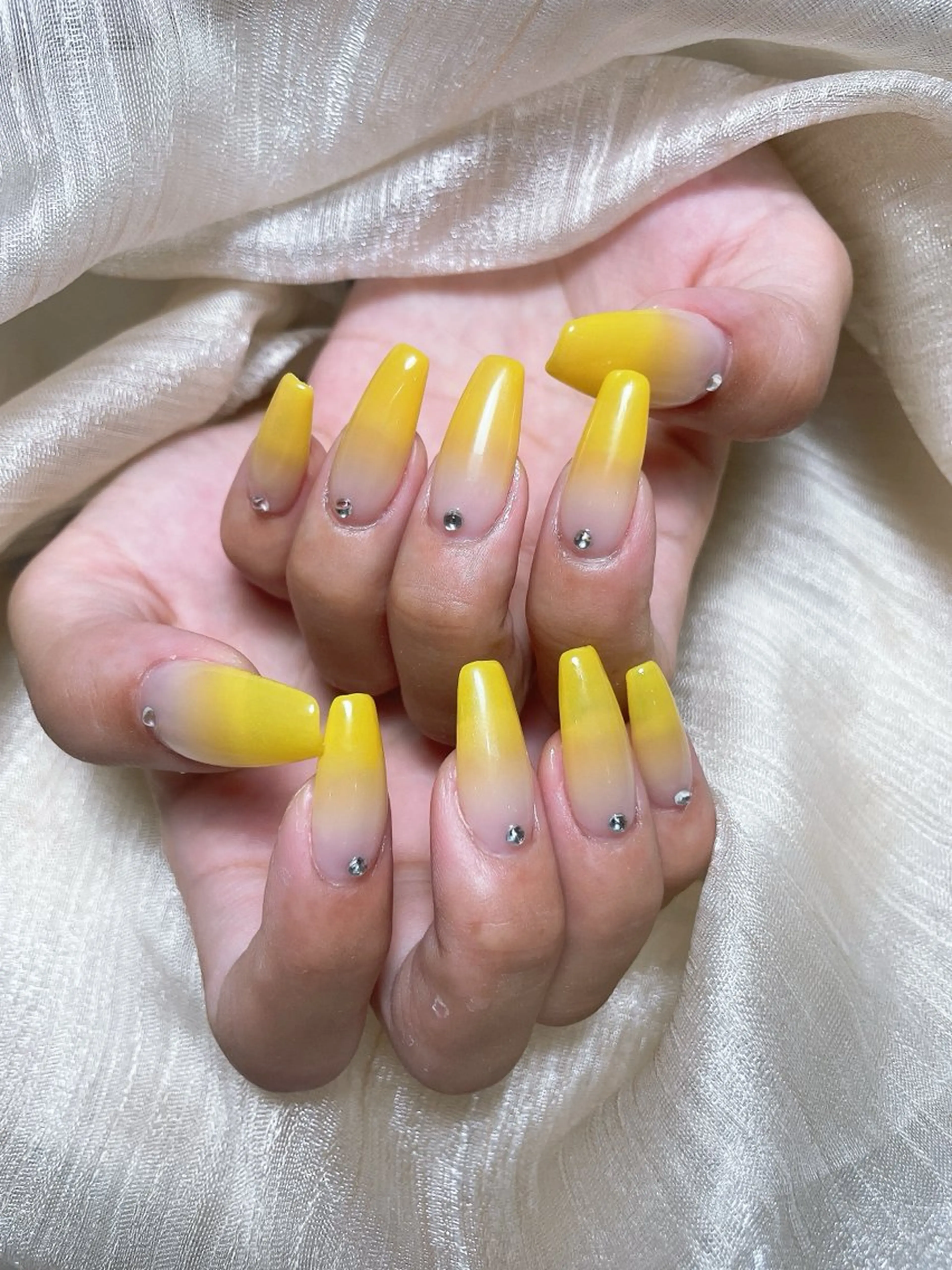 ネイル ハンドネイル ハンドケア モナ& あきのネイルデザイン