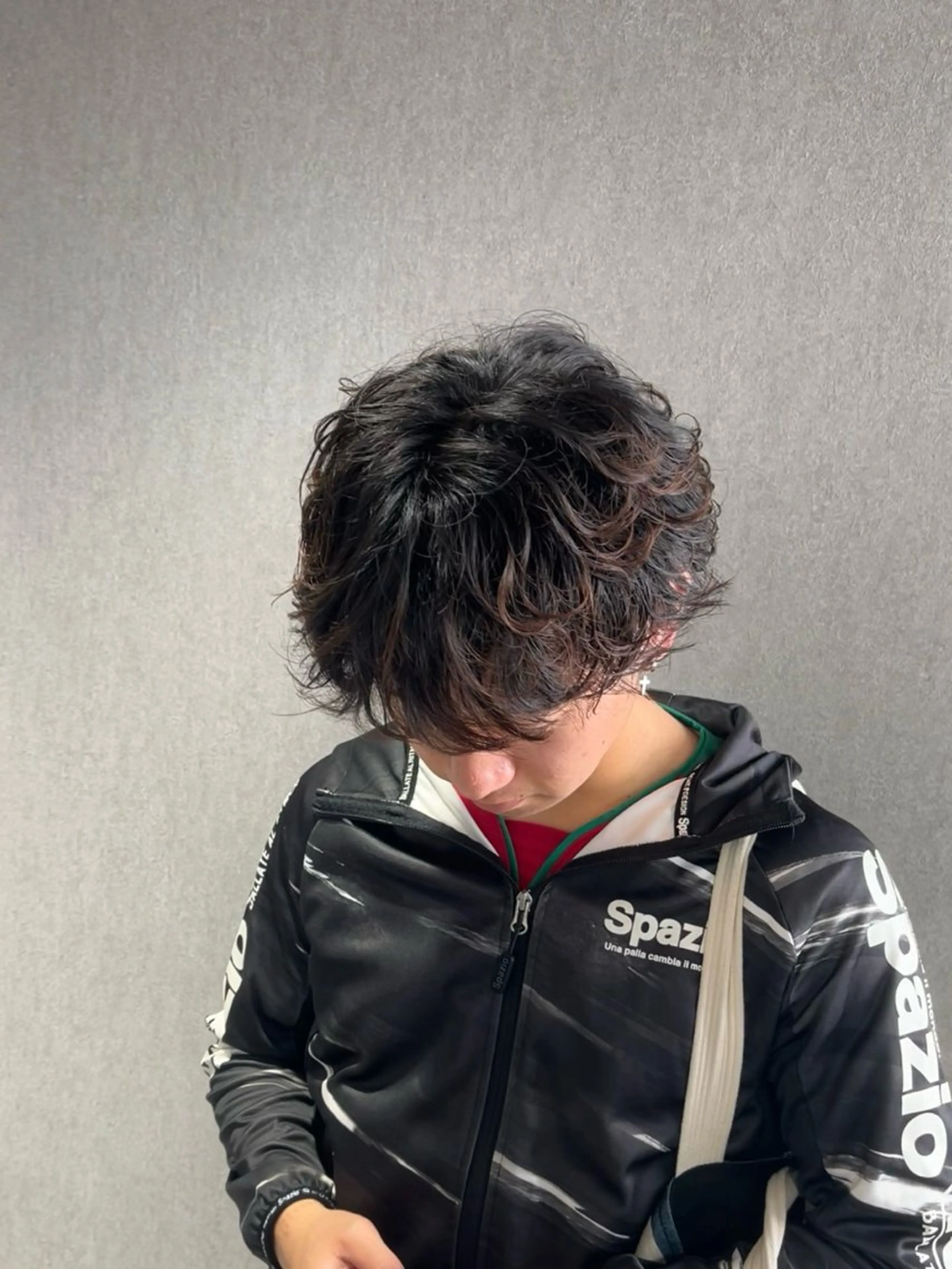 ショート カラー パーマ メンズ カット パーマ 【シャドウパーマ センターパート】義心のヘアスタイル