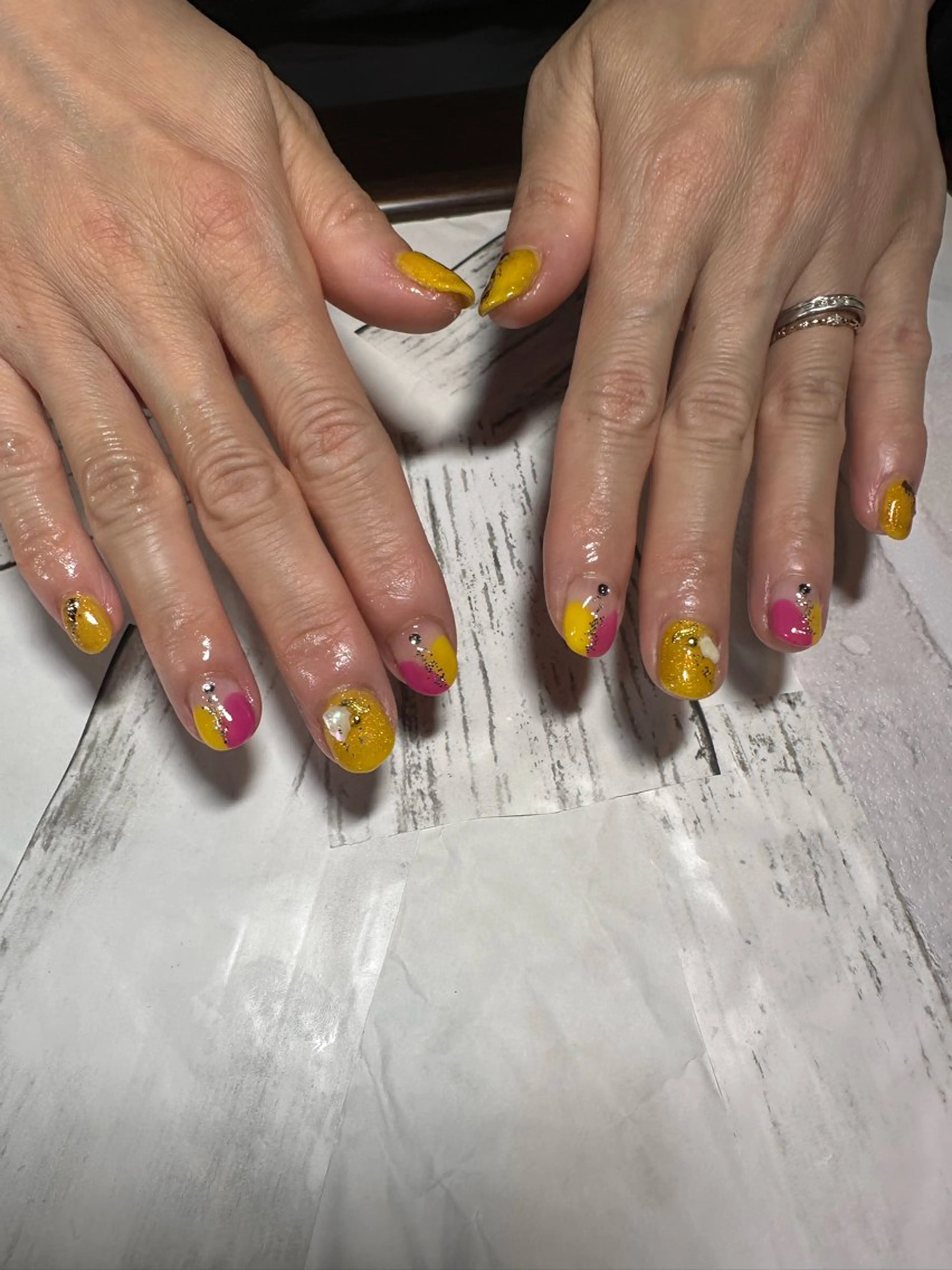 ネイル e.nail所属・🍎吉田 恵里🍎のネイルデザイン