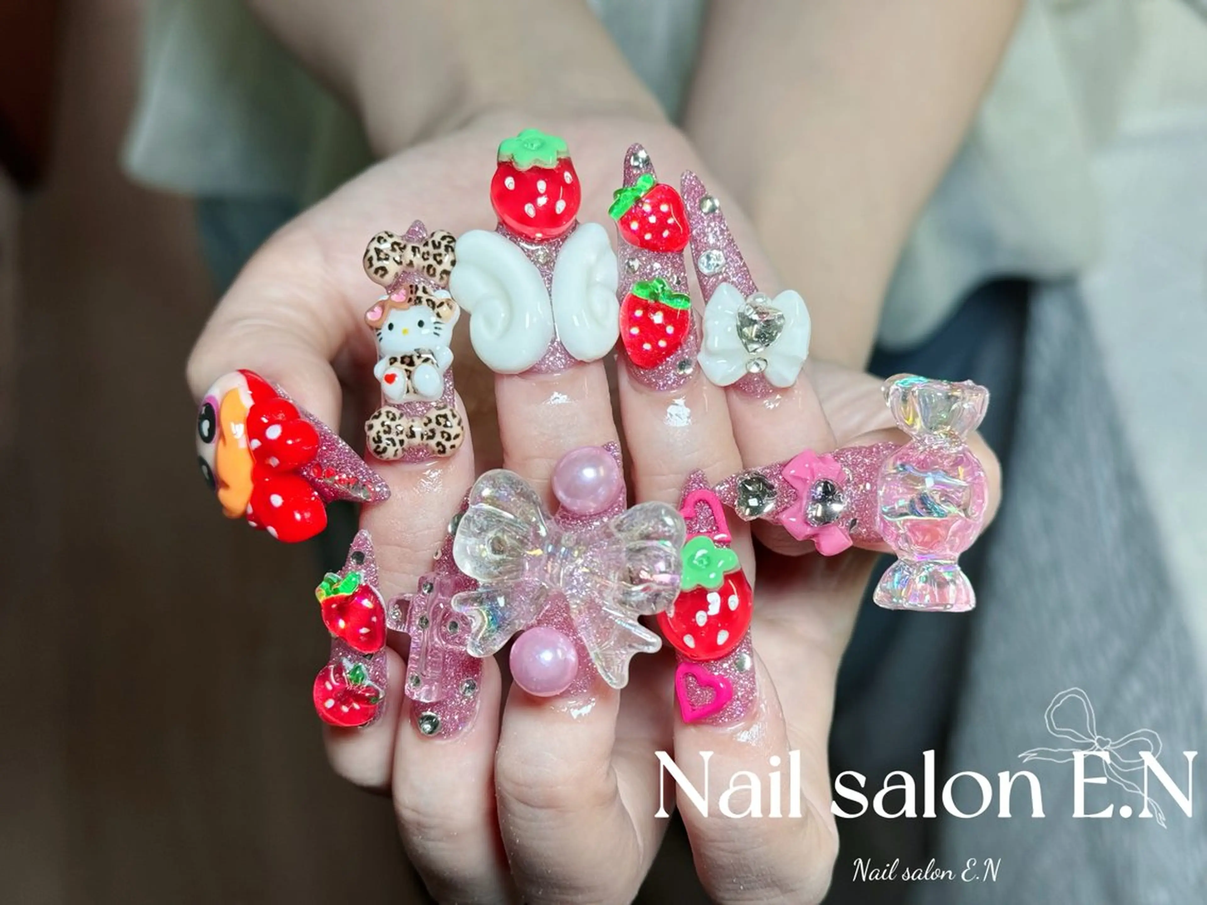 ネイル アートネイル オーロラネイル ブラウン クリアネイル フレンチネイル ハンドネイル E.N🦋 長さ出し/持ち込みのネイルデザイン