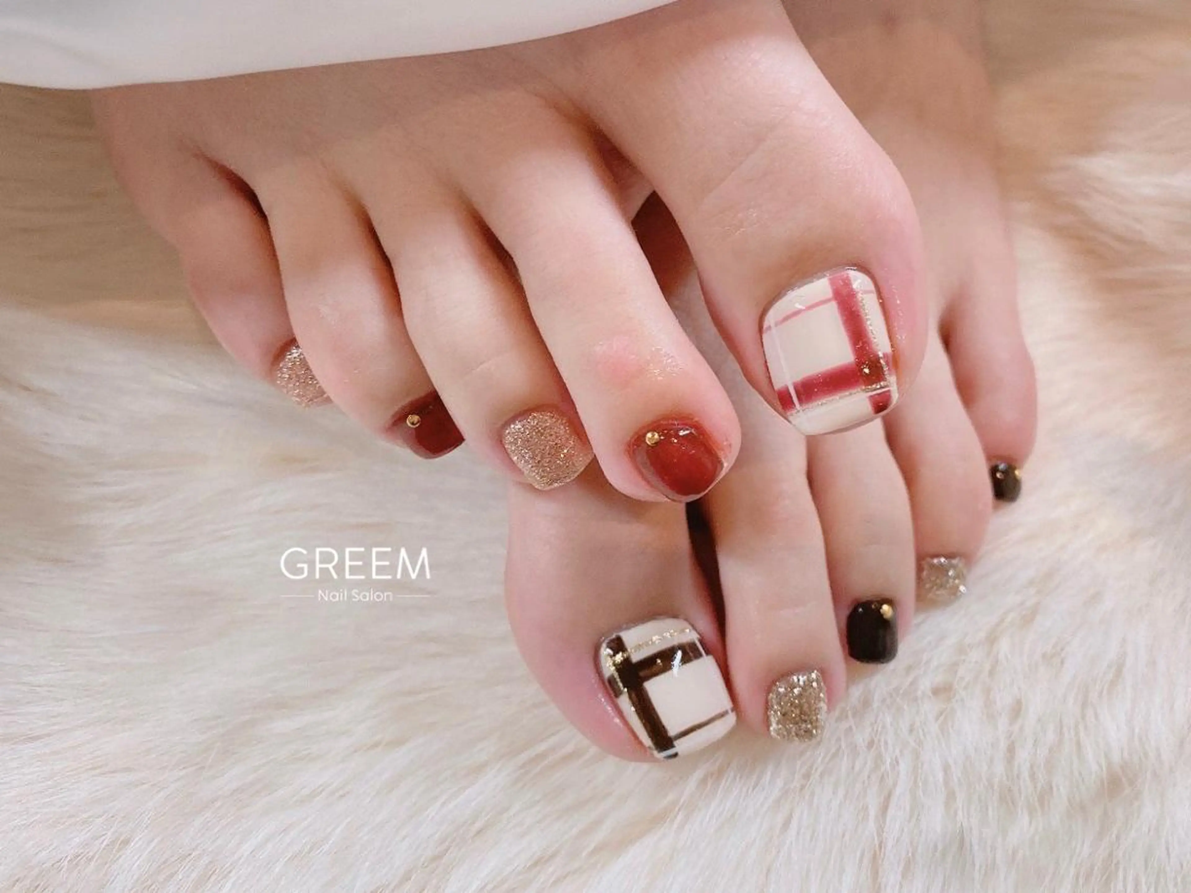 ネイル ブルー フットネイル キラキラネイル ラメ(グリッター) 冬ネイル GREEM グリームのネイルデザイン