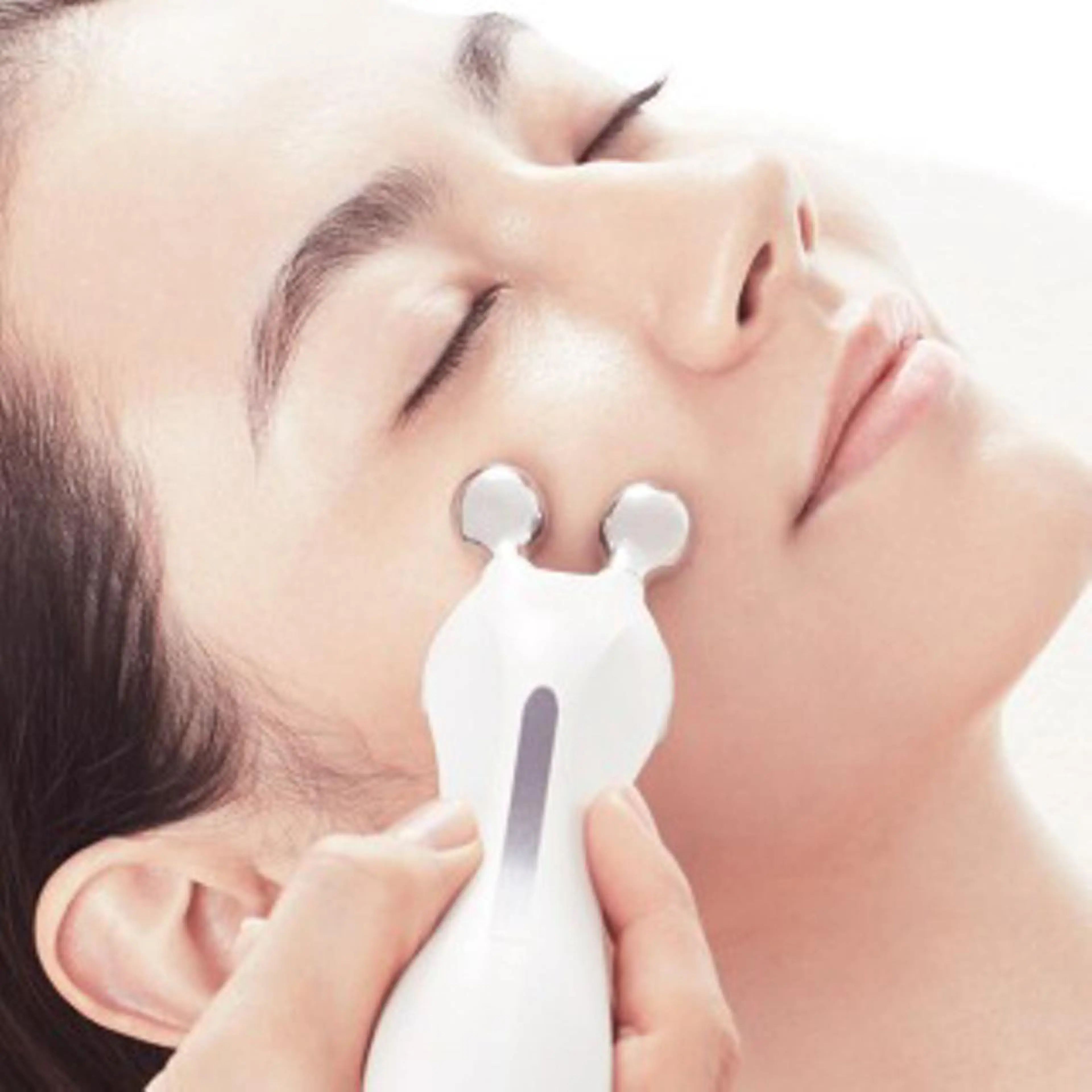 POLA　VIVID所属・安藤 有里のエステ・リラクイメージ