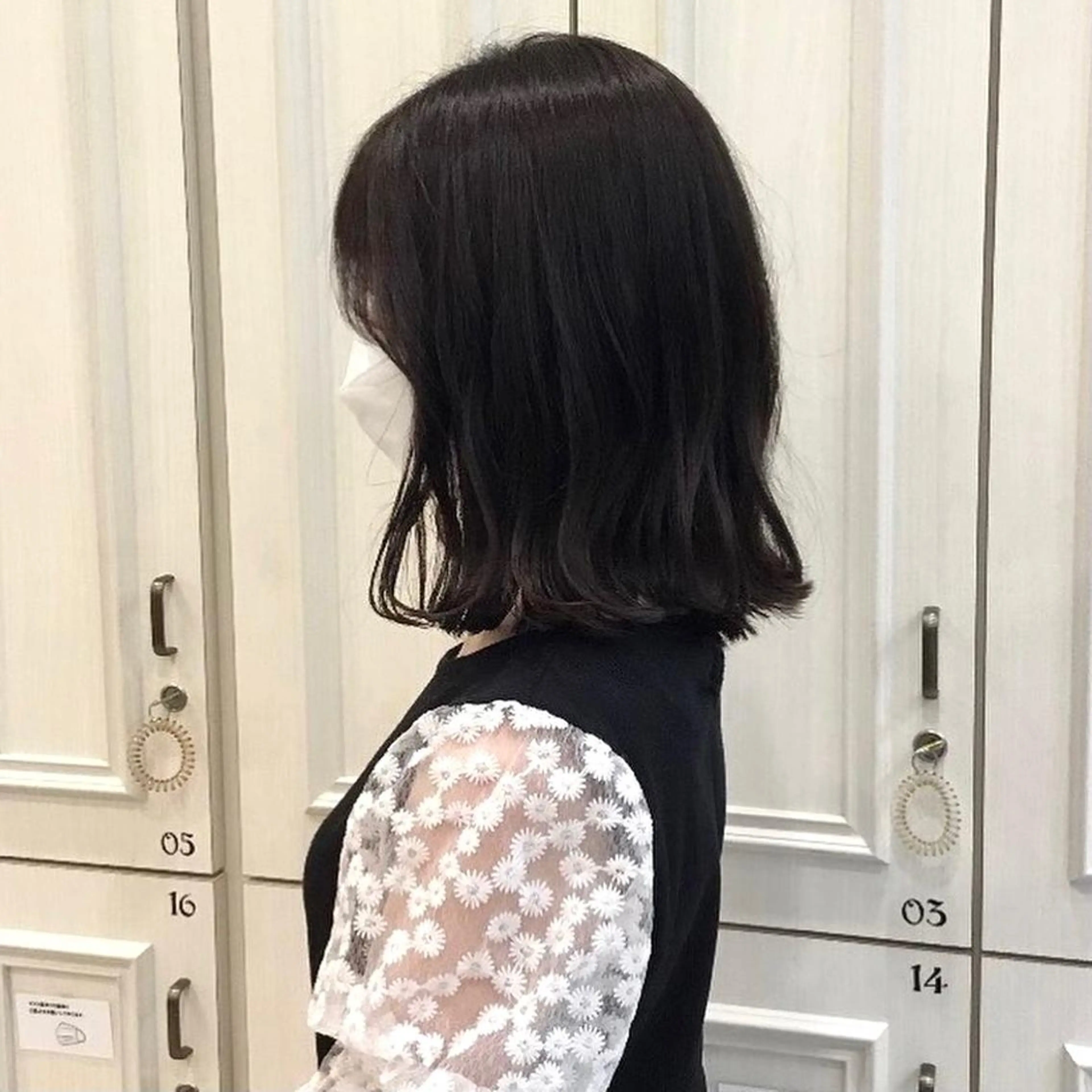 ミディアム 大阪ウルフカット 🐺デザインカラーのヘアスタイル